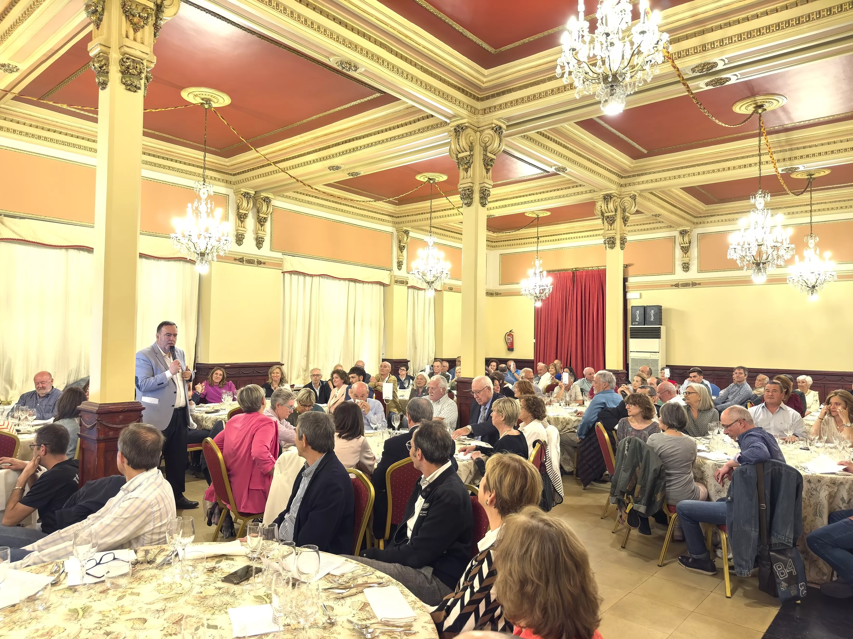 Fiesta de jubilación de Miguel Ángel Blasco, Pichichi. Foto Alejandro Sanagustín