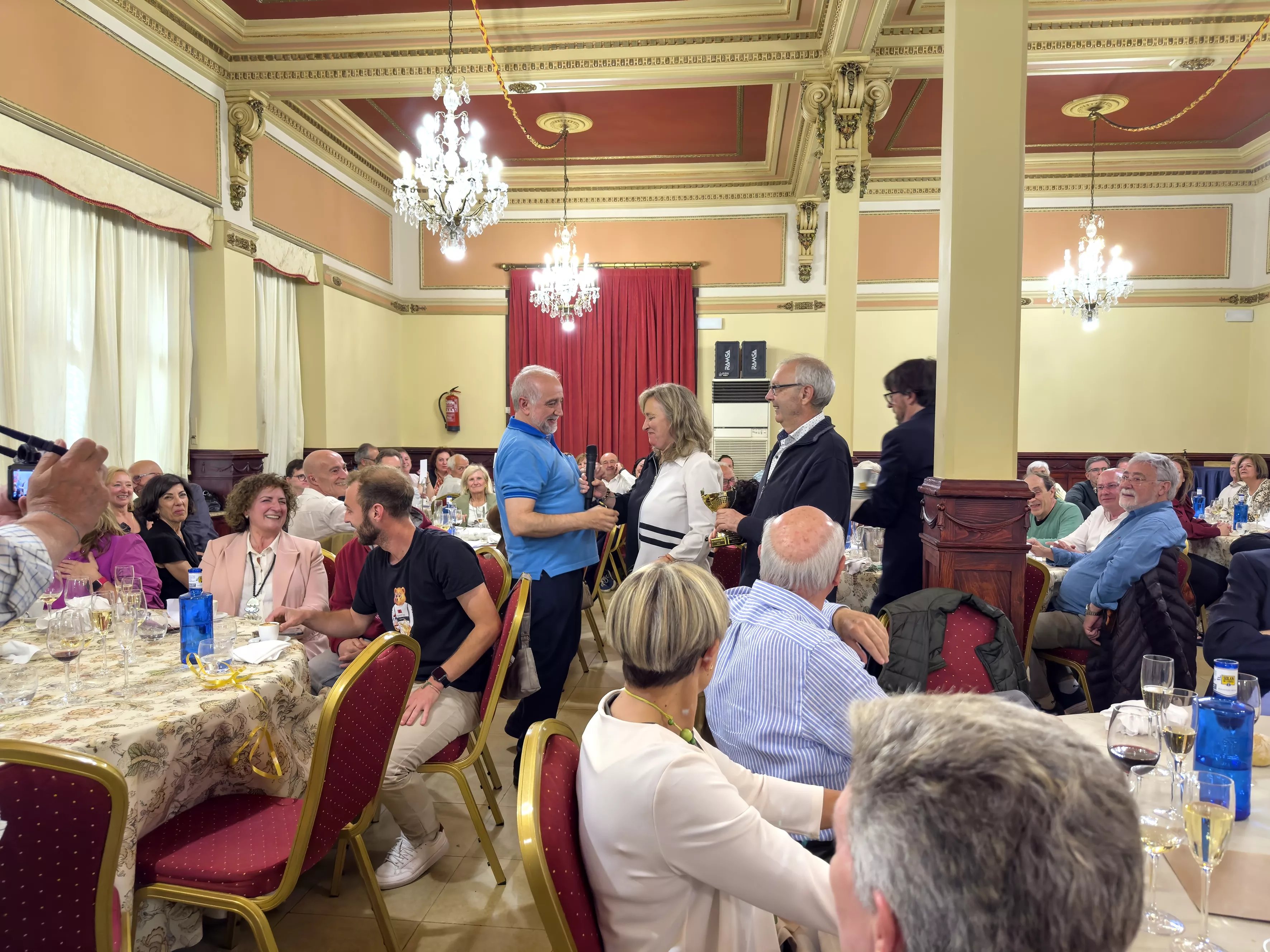 Fiesta de jubilación de Miguel Ángel Blasco, Pichichi. Foto Alejandro Sanagustín