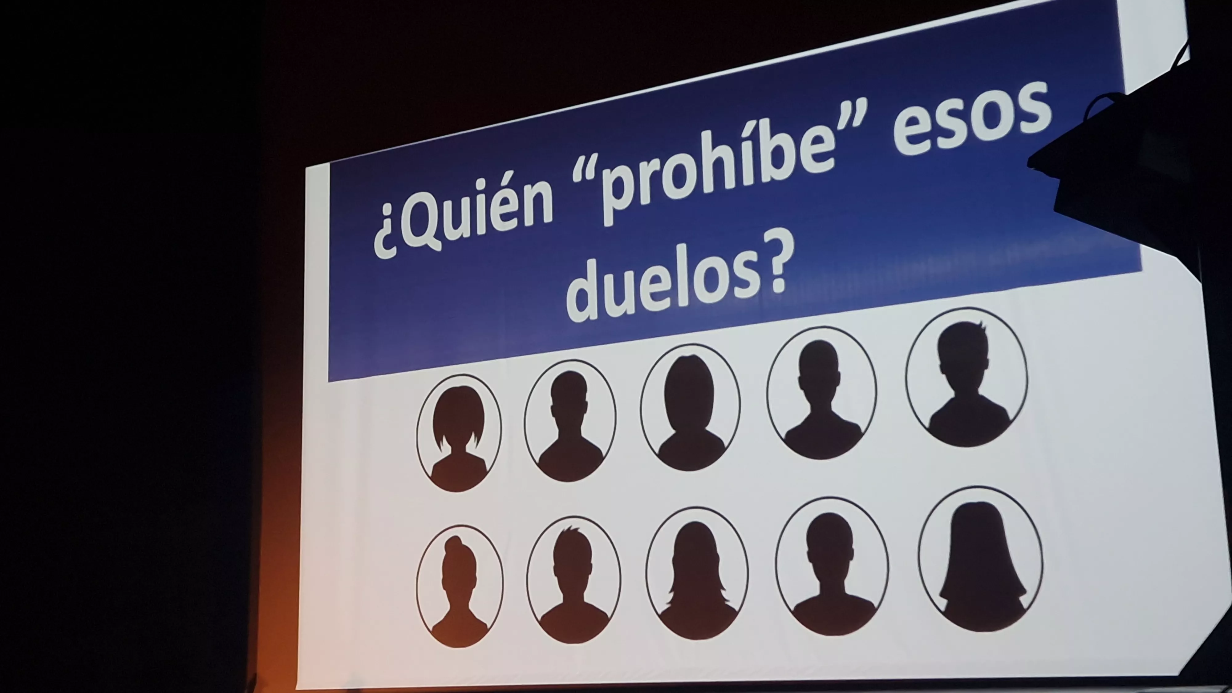 Charla de Javier Olivera, Raúl Usieto "Pécker" y Alberto Gabarre sobre "duelos prohibidos". Foto Myriam Martínez