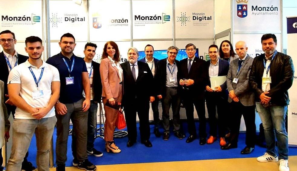 Representación de Monzón en la feria sobre sobre blockhain