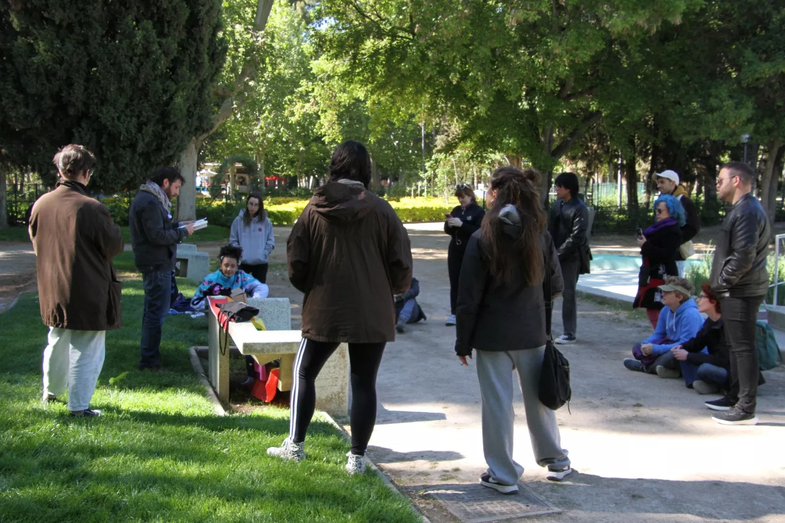 Club de lectura de la Asociación 28 J Huesca a. Foto Carlos Neofato 