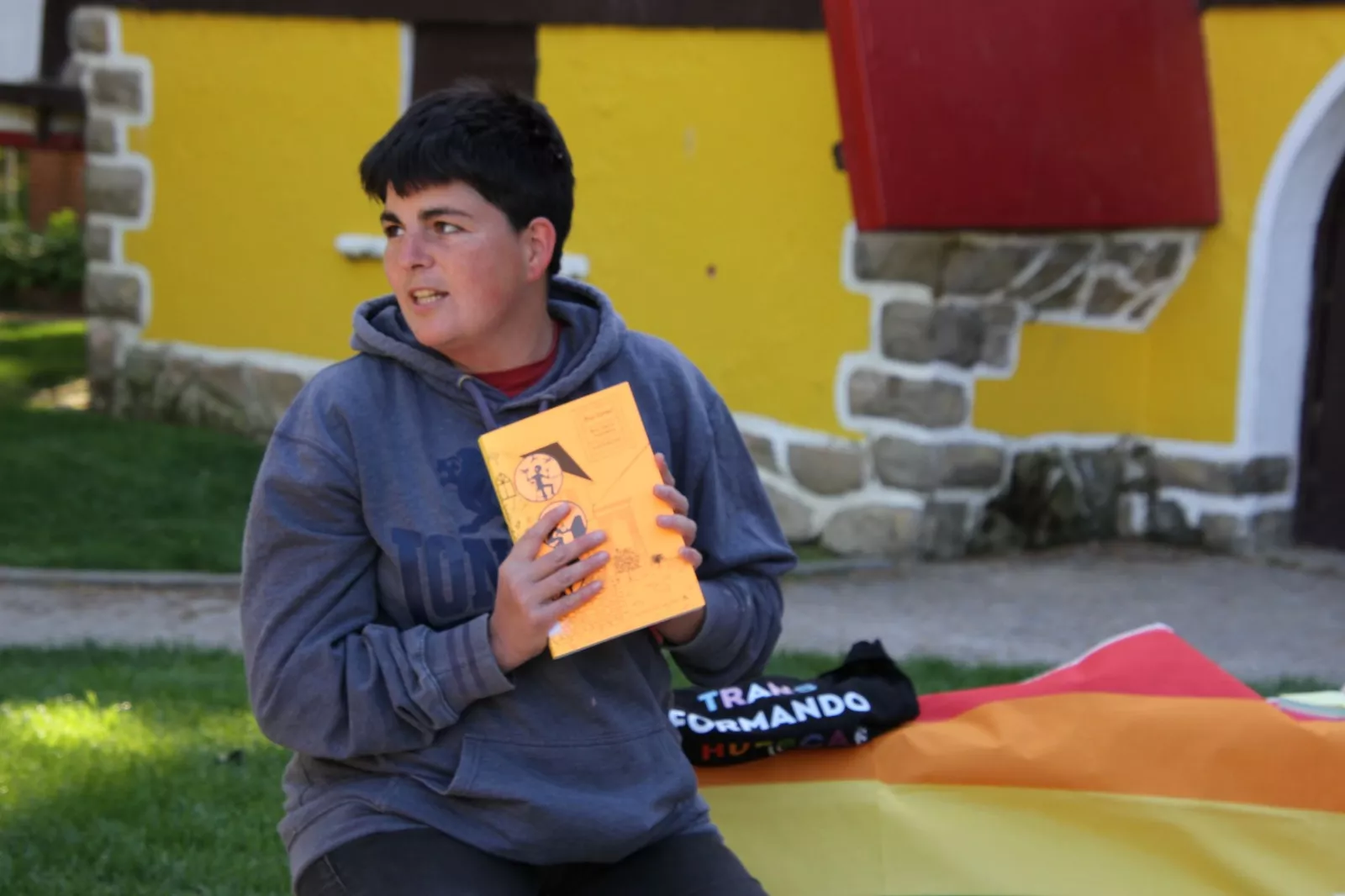 Club de lectura de la Asociación 28 J Huesca a. Foto Carlos Neofato 