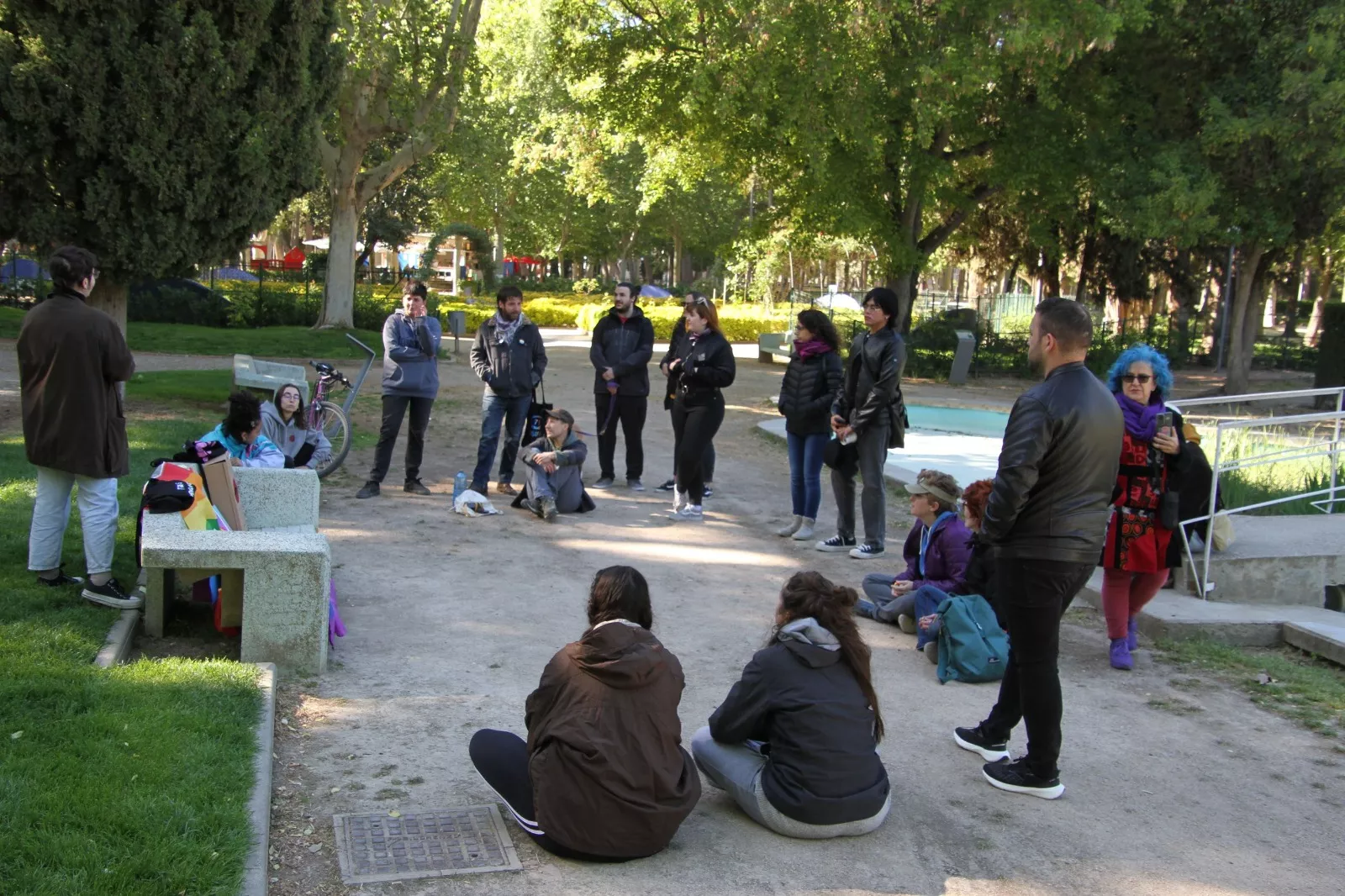 Club de lectura de la Asociación 28 J Huesca a. Foto Carlos Neofato 