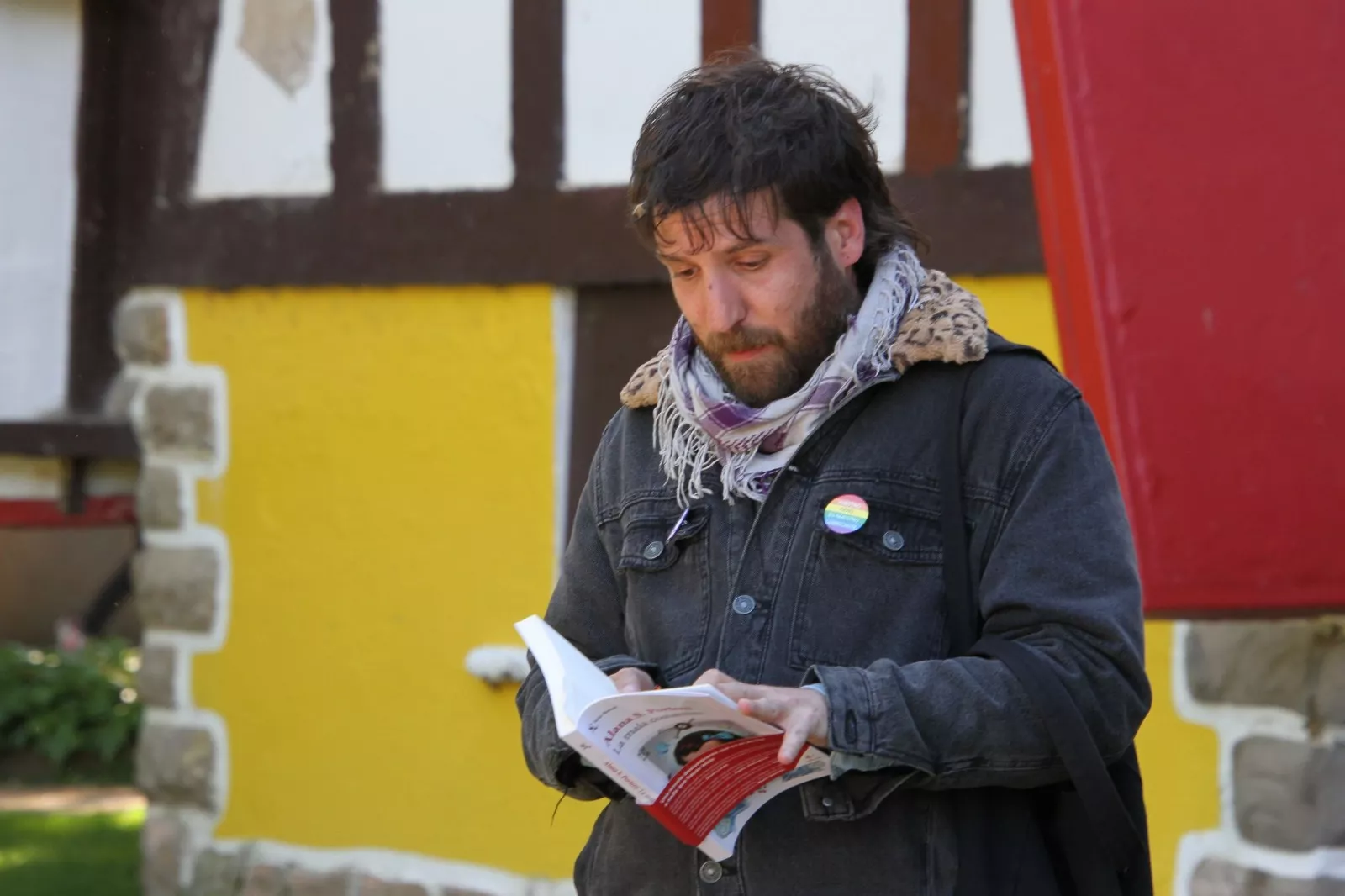 Club de lectura de la Asociación 28 J Huesca a. Foto Carlos Neofato 