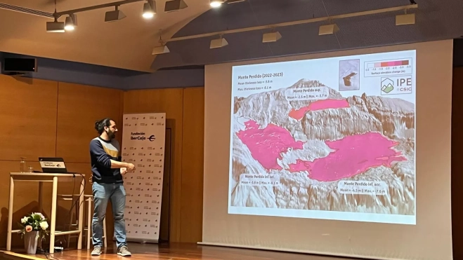 Jesús Revuelto durante su exposición. Jesús Revuelto durante su exposición.