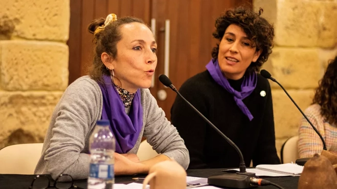 Marta Gimeno moderando la mesa de experiencias de las Jornadas 8M en Caspe Marta Gimeno moderando la mesa de experiencias de las Jornadas 8M en Caspe