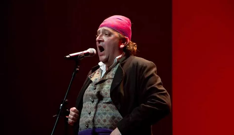 Toño Julve. Toño Julve.