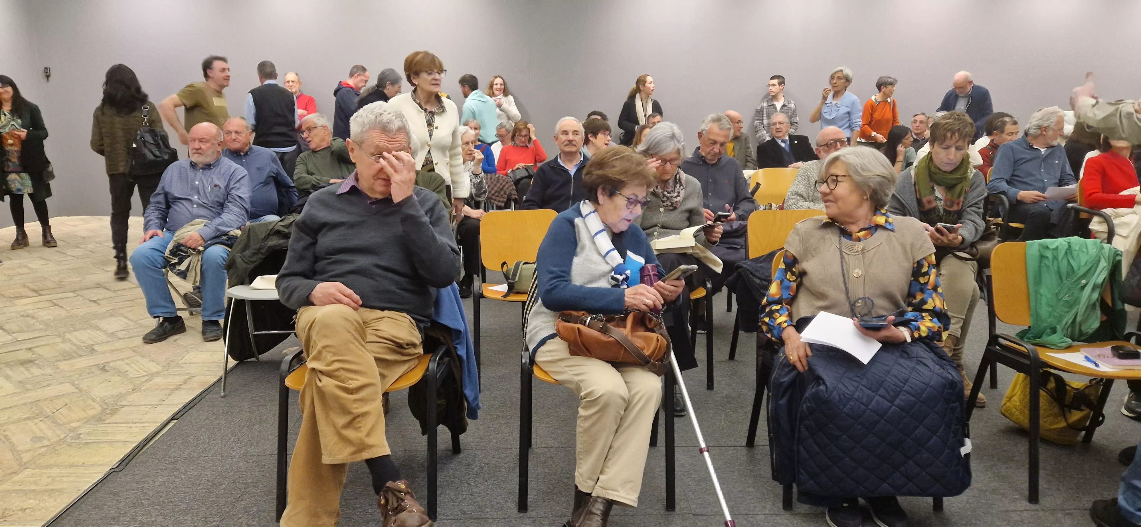 Juan Mainer presenta su libro Del elitismo a la masificación. Foto Myriam Martínez 