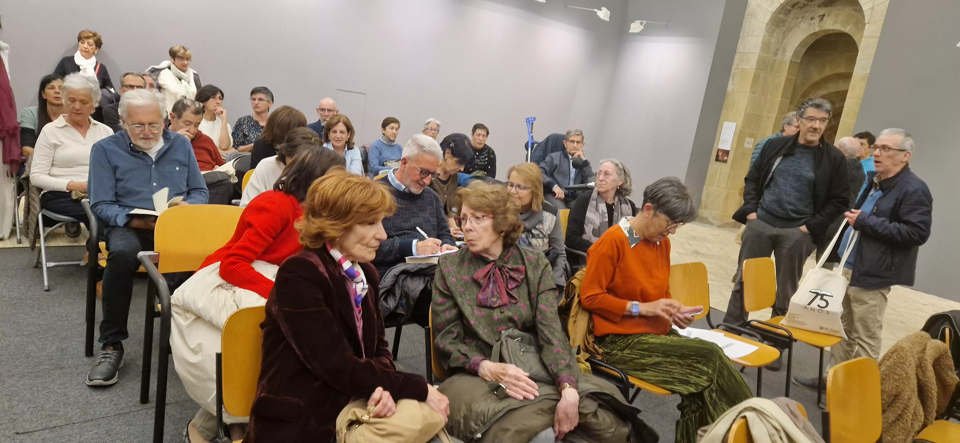 Juan Mainer presenta su libro Del elitismo a la masificación. Foto Myriam Martínez 