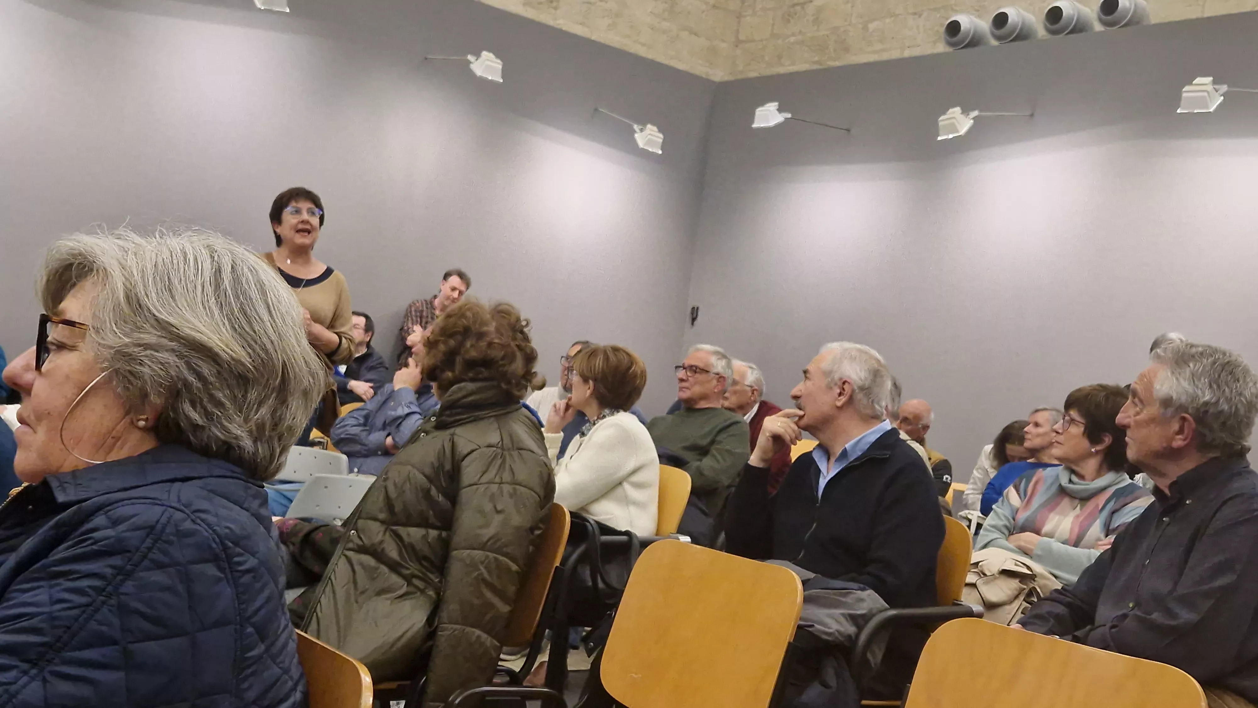 Juan Mainer presenta su libro Del elitismo a la masificación. Foto Myriam Martínez 