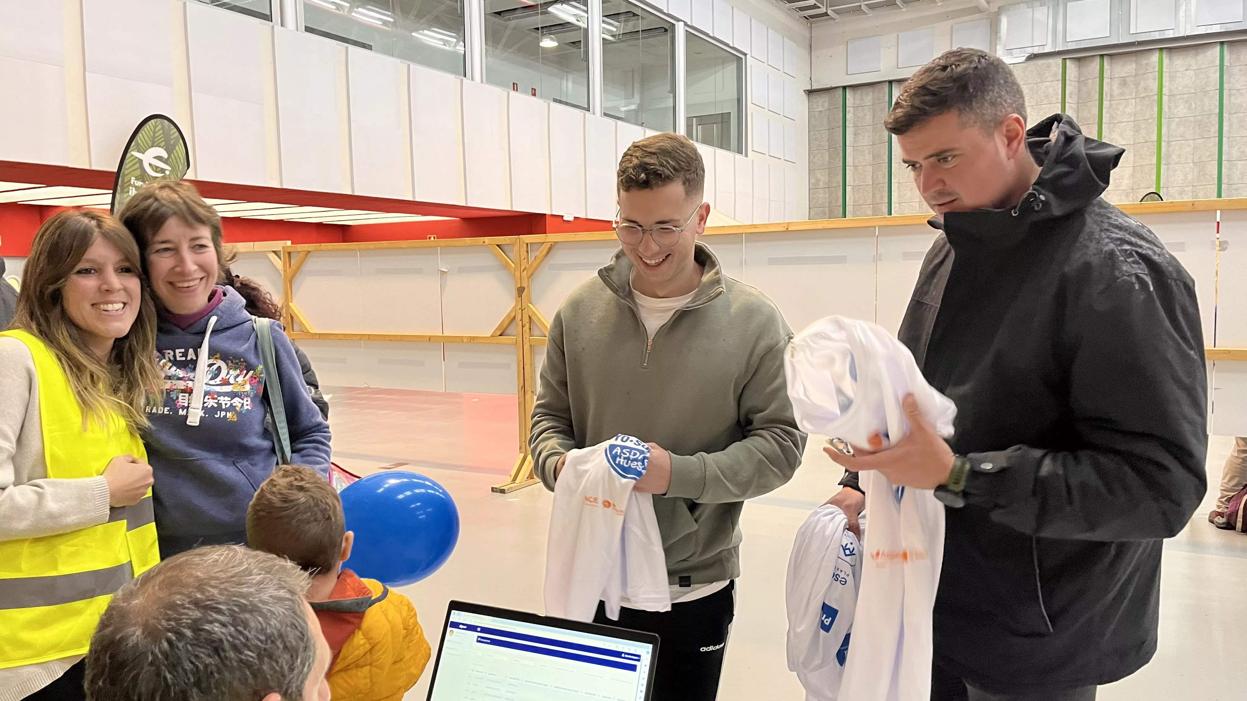 Premarcha Aspace 2024 en el Palacio de Congresos de Huesca. Foto Mercedes Manterola