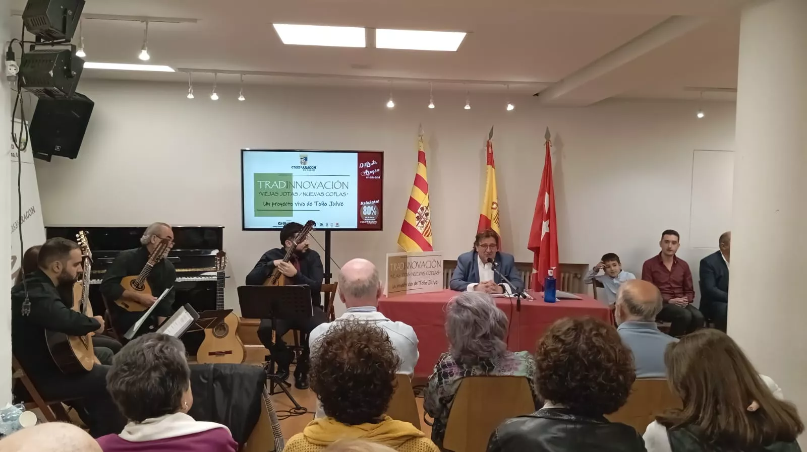 Toño Julve, en la Casa de Aragón de Madrid. Toño Julve, en la Casa de Aragón de Madrid.