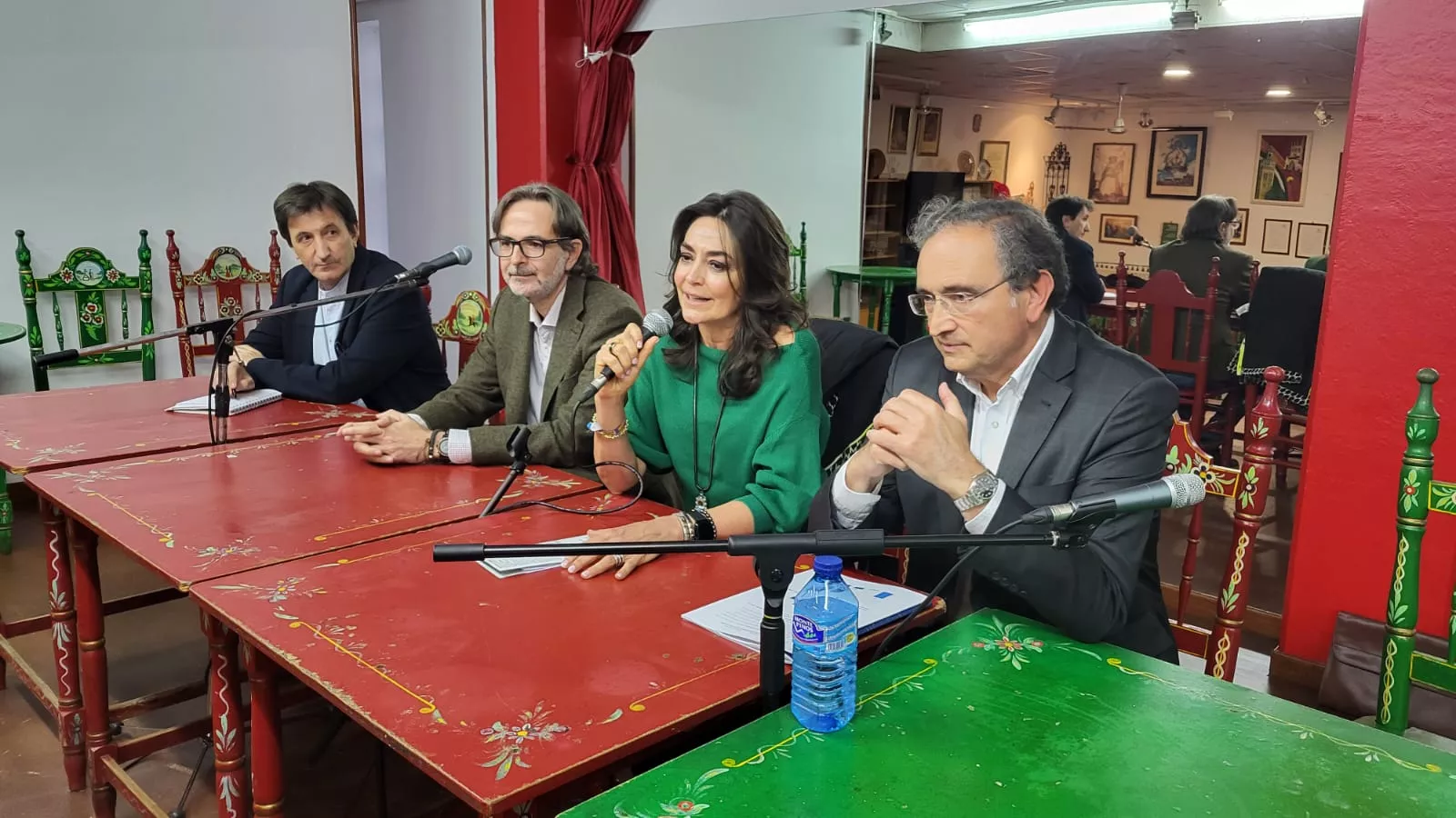 Jorge Gómez, Iván Rodríguez, Celsa Rufas y Javier Caudillo en la Casa de Andalucía, en el debate sobre vivienda y juventud