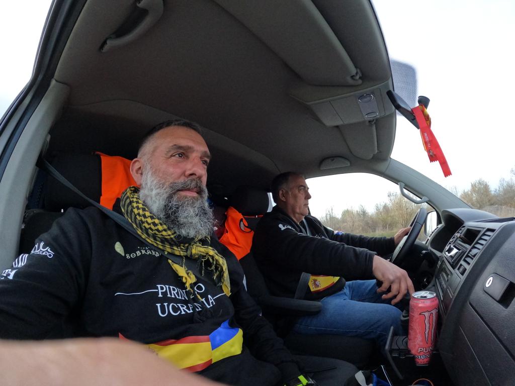 Primera expedición a Ucrania en marzo con ucranianos de vuelta para ponerse a salvo en España.