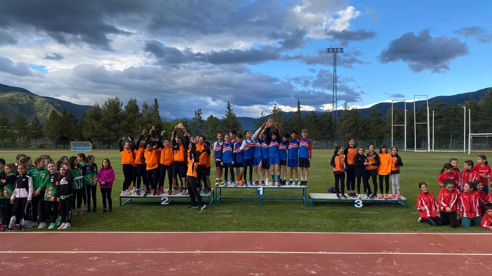 Podio Sub 12 en Sabiñánigo