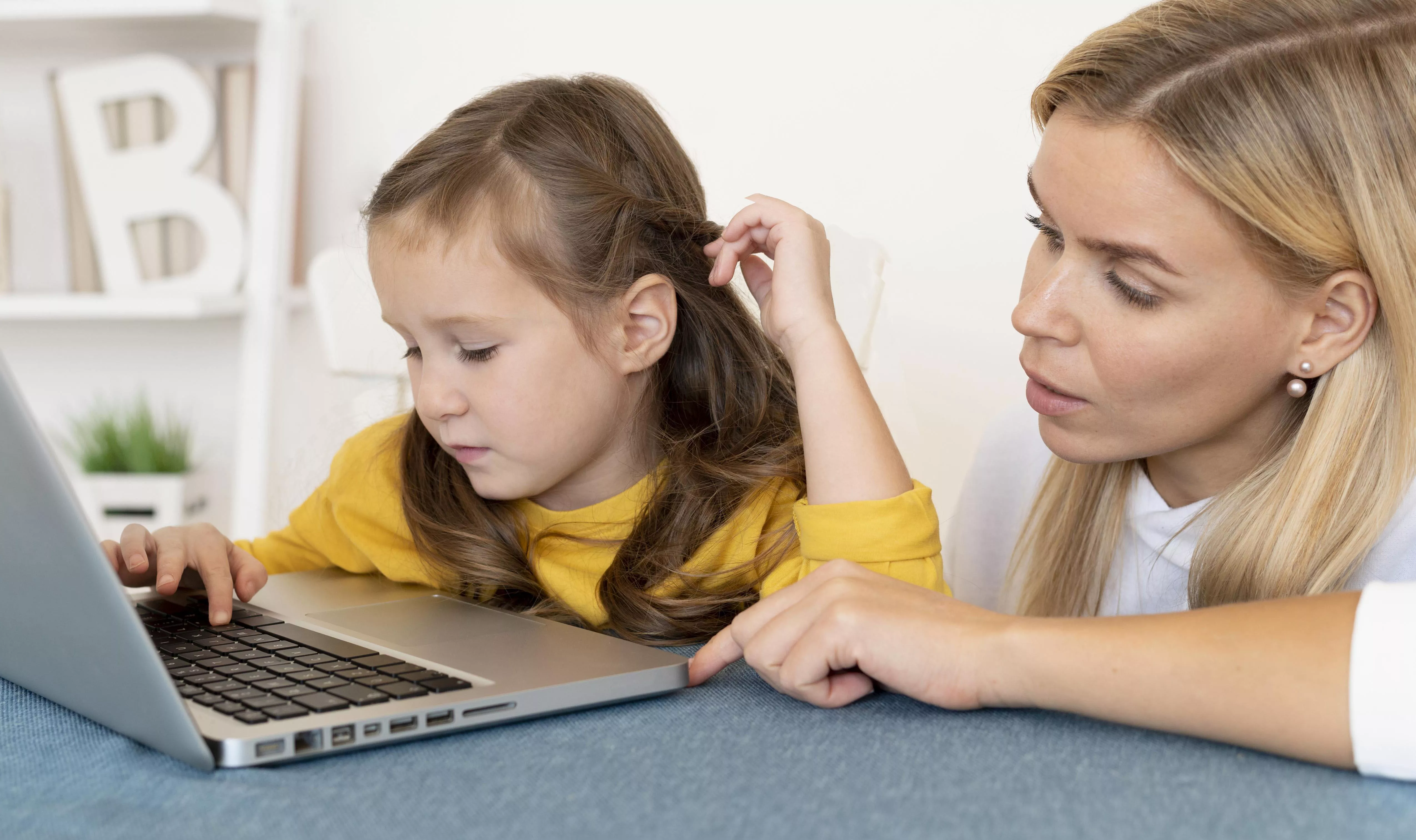 Curso sobre nuevas tecnologías y consecuencias de su mal uso en menores.