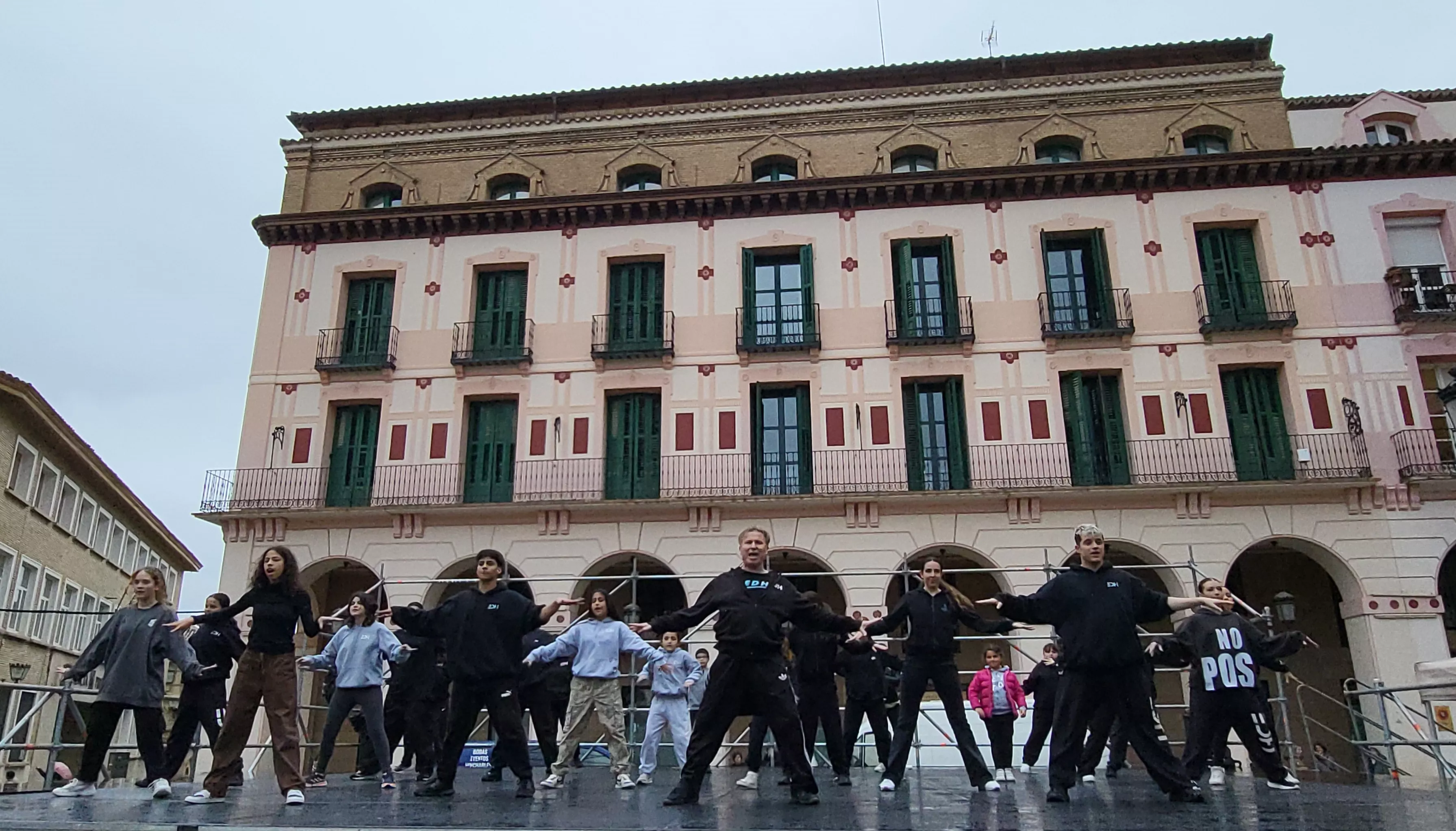 Celebración del Día Internacional de la Danza en Huesca. Foto Mercedes Manterola