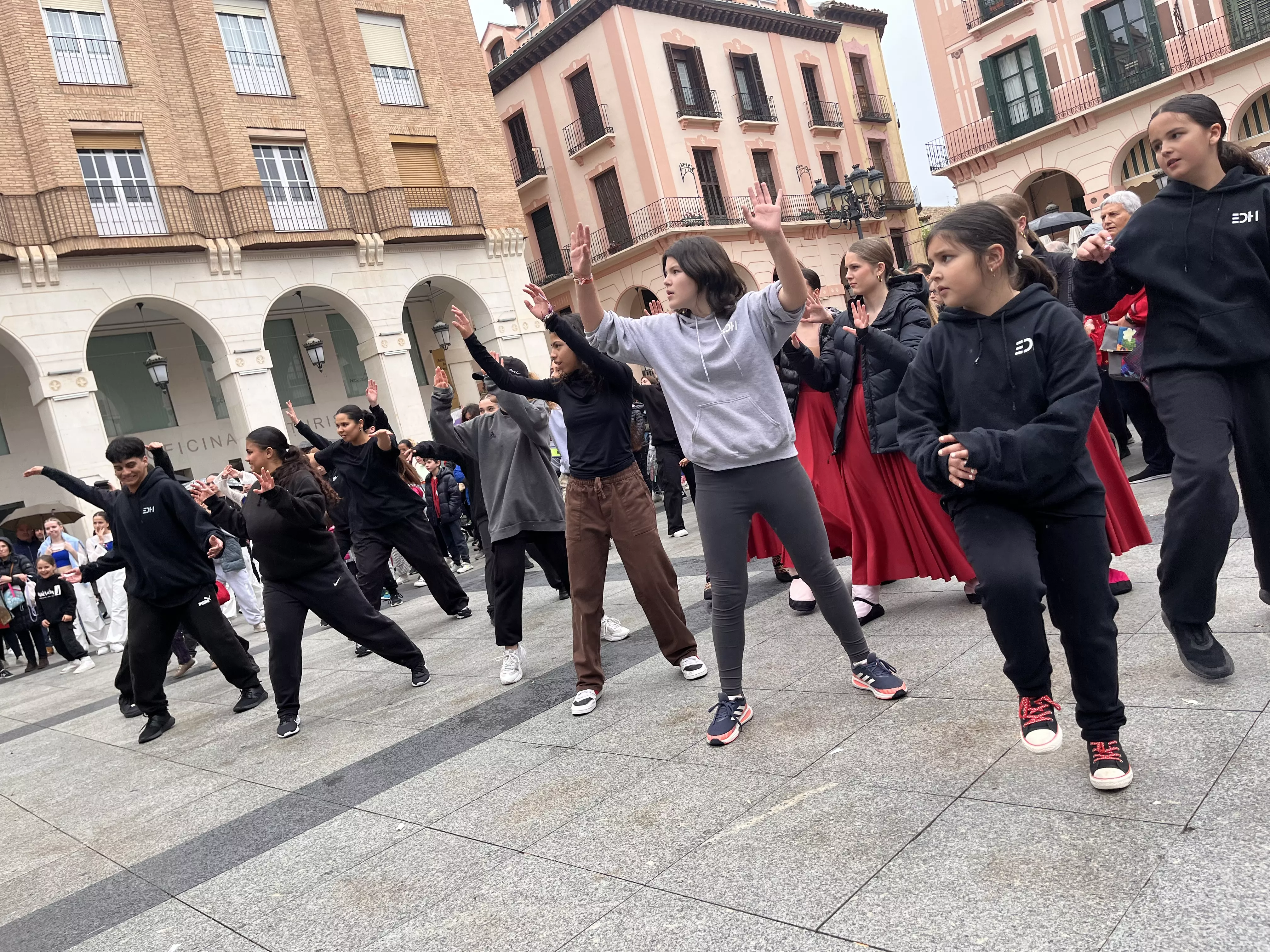 Celebración del Día Internacional de la Danza en Huesca. Foto Mercedes Manterola