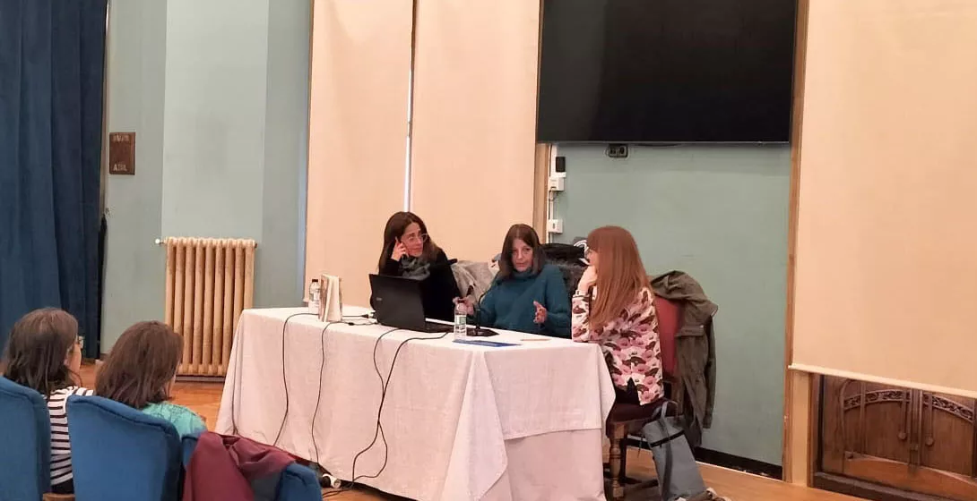 Consuelo García del Cid, entre Irene Abad y Sescún Marías. Foto María José Sampietro