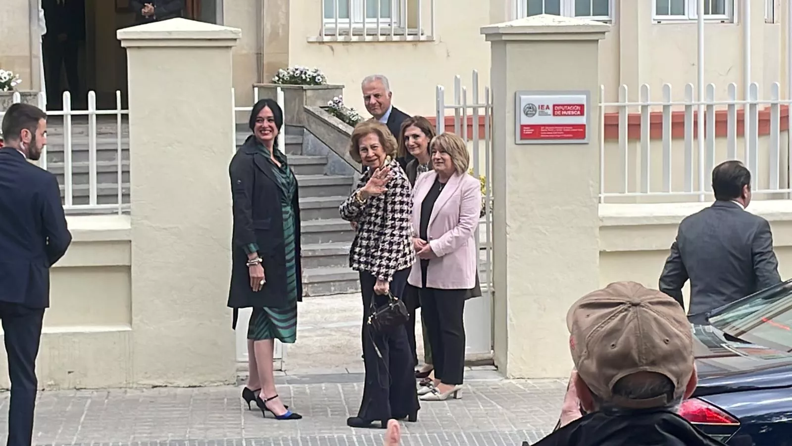 Doña Sofía llega al IEA Doña Sofía llega al IEA