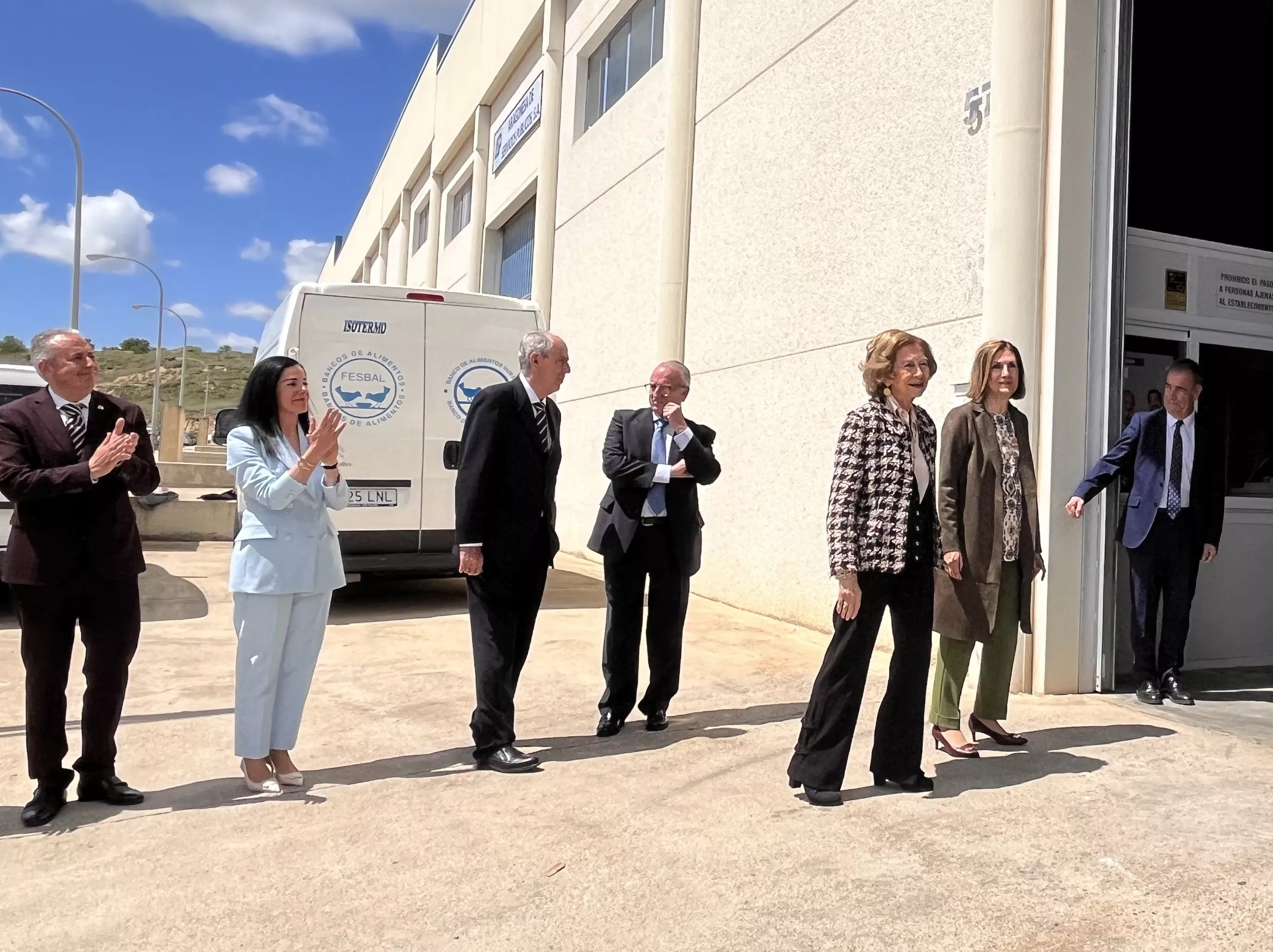 Visita de la Reina Sofía al Banco de Alimentos de Huesca. Foto Mercedes Manterola