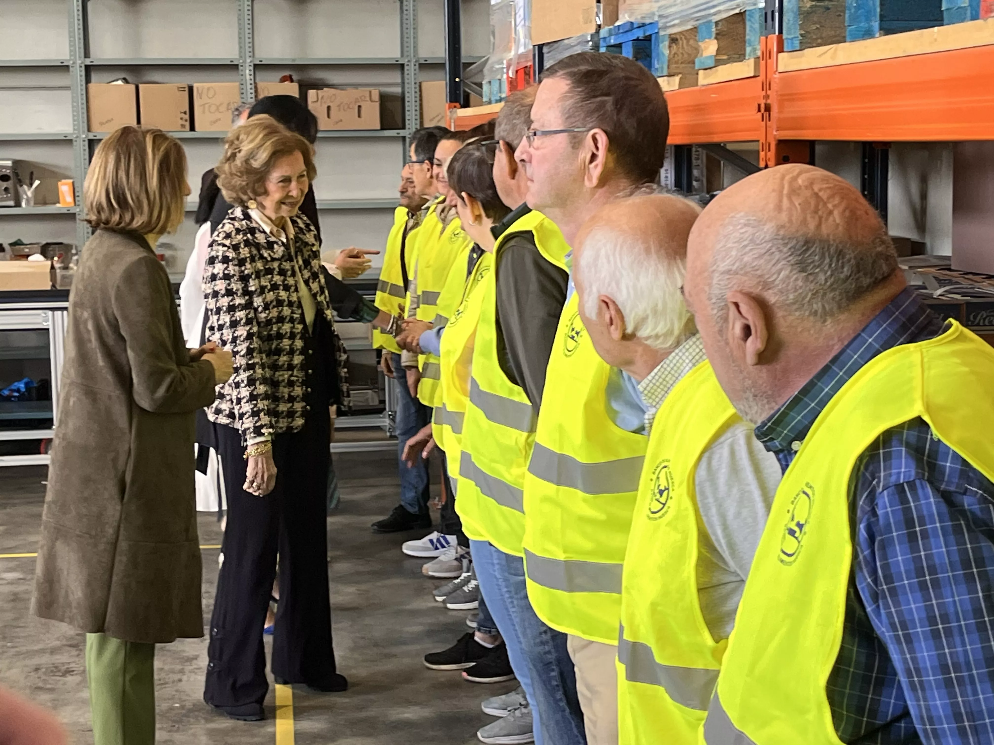 Visita de la Reina Sofía al Banco de Alimentos de Huesca. Foto Mercedes Manterola