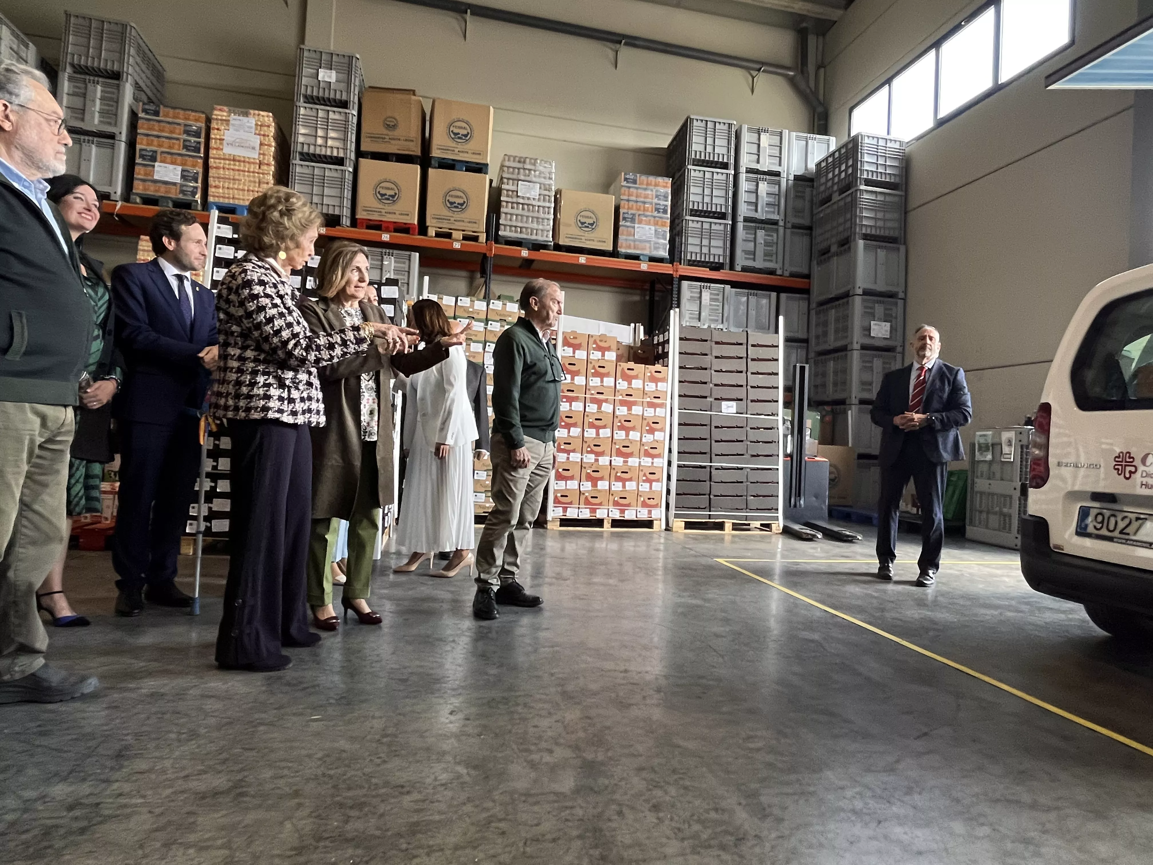 Visita de la Reina Sofía al Banco de Alimentos de Huesca. Foto Mercedes Manterola