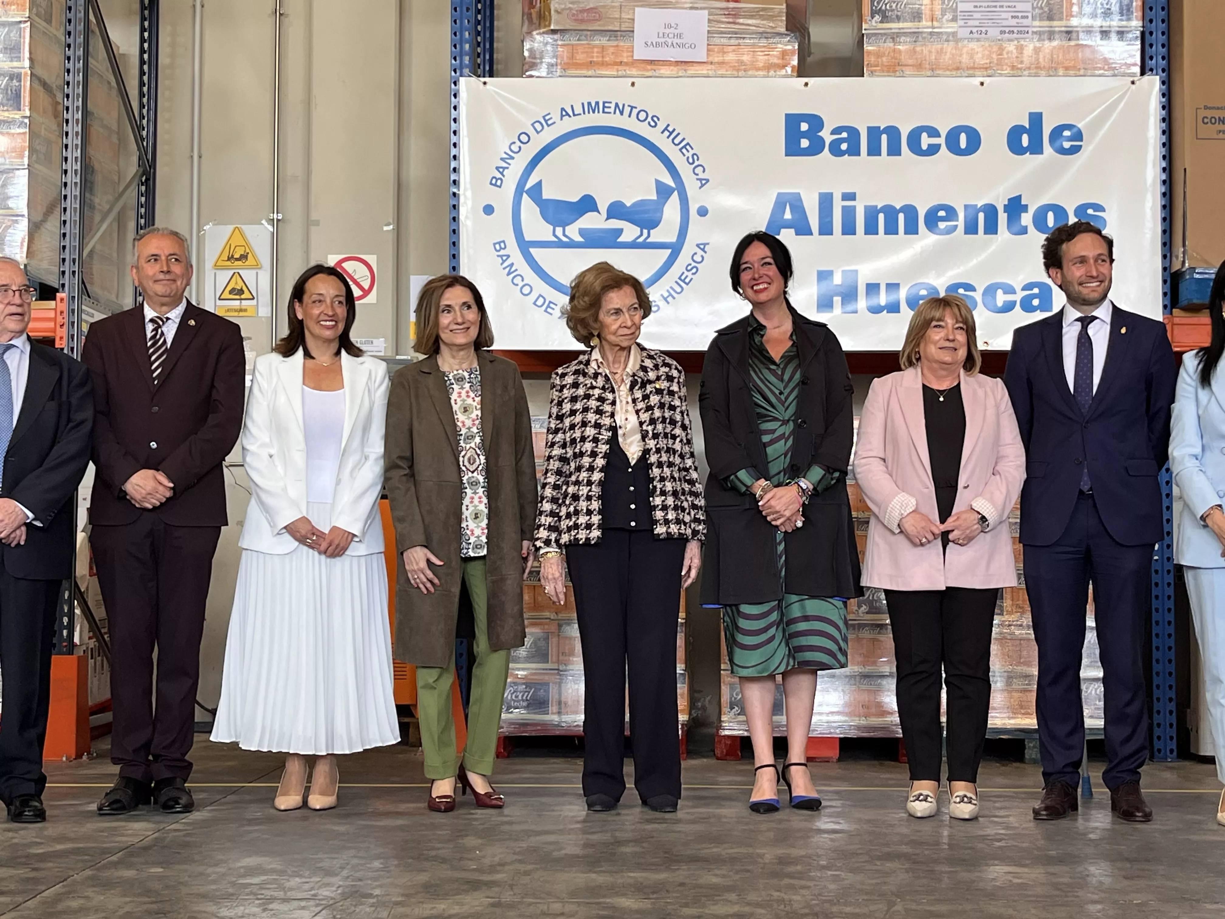 Visita de la Reina Sofía al Banco de Alimentos de Huesca. Foto Mercedes Manterola