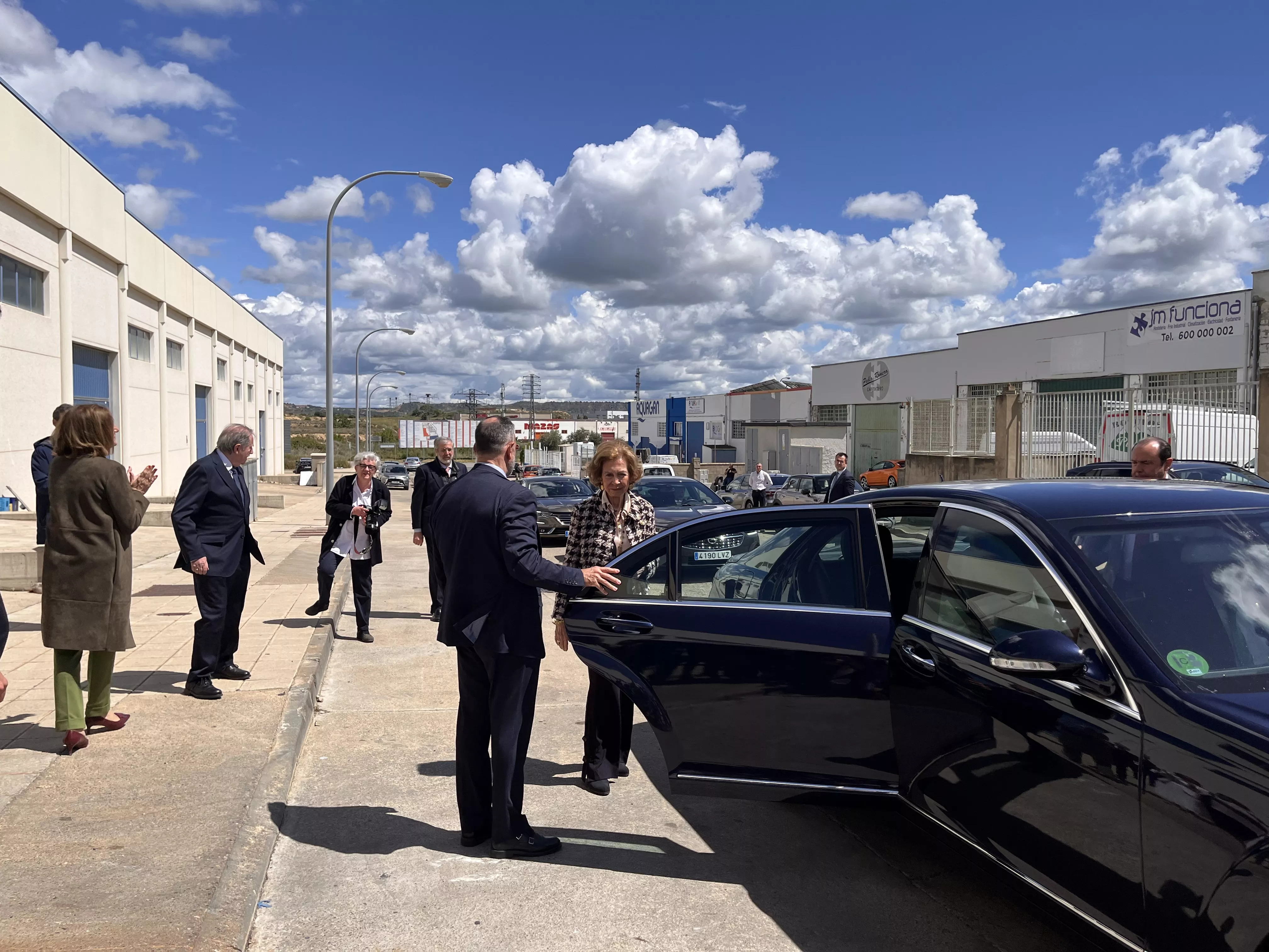 Visita de la Reina Sofía al Banco de Alimentos de Huesca. Foto Mercedes Manterola
