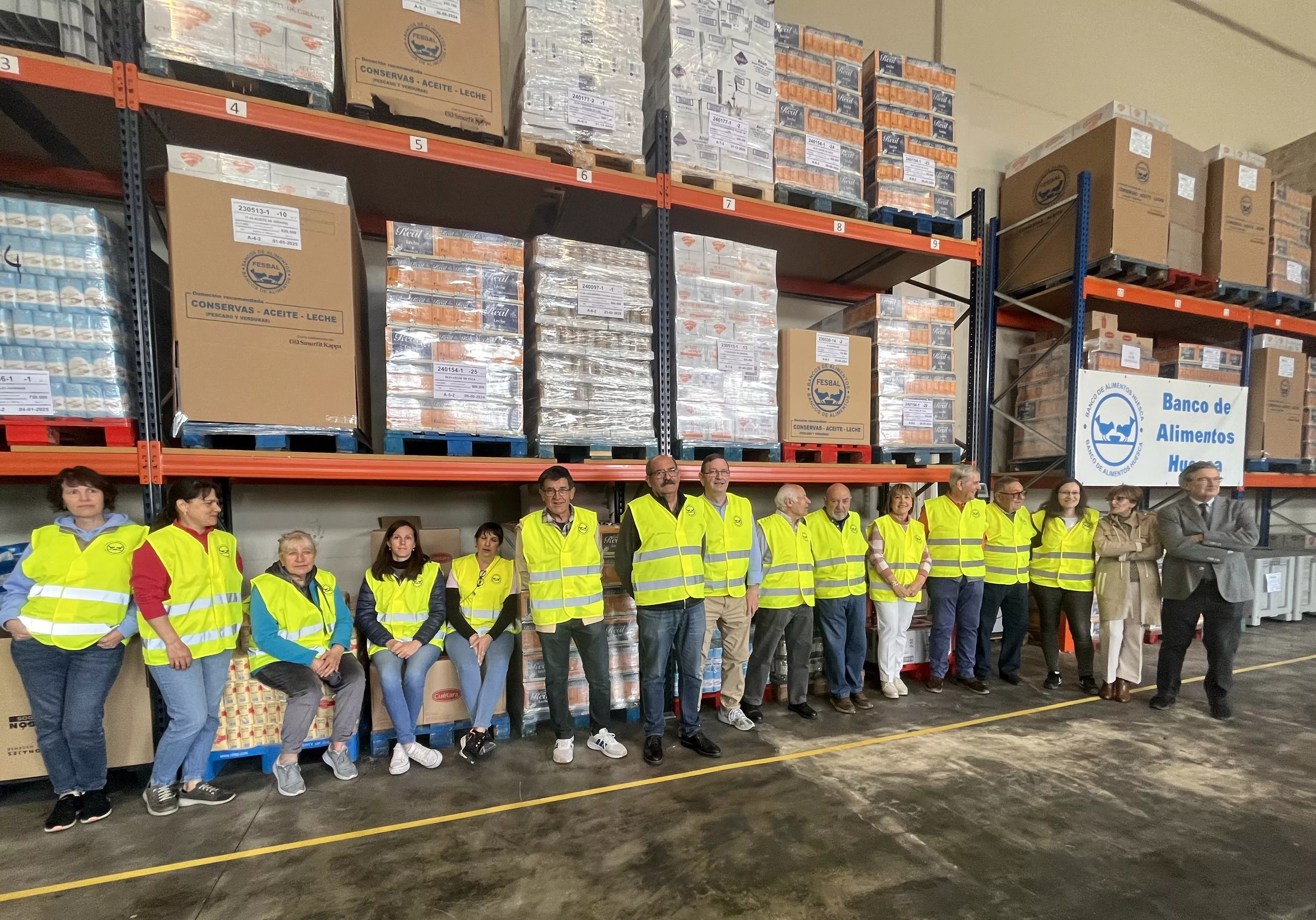 Visita de la Reina Sofía al Banco de Alimentos de Huesca. Foto Mercedes Manterola
