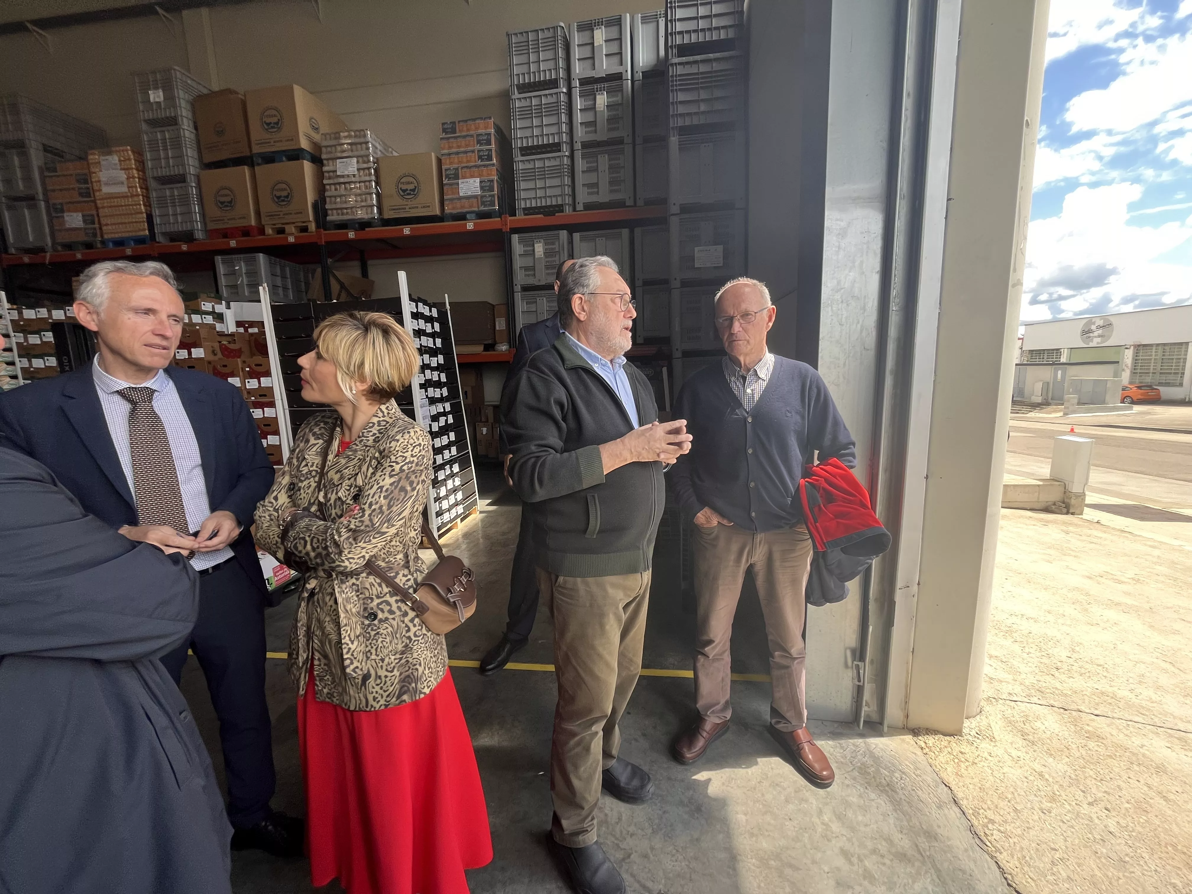 Visita de la Reina Sofía al Banco de Alimentos de Huesca. Foto Mercedes Manterola