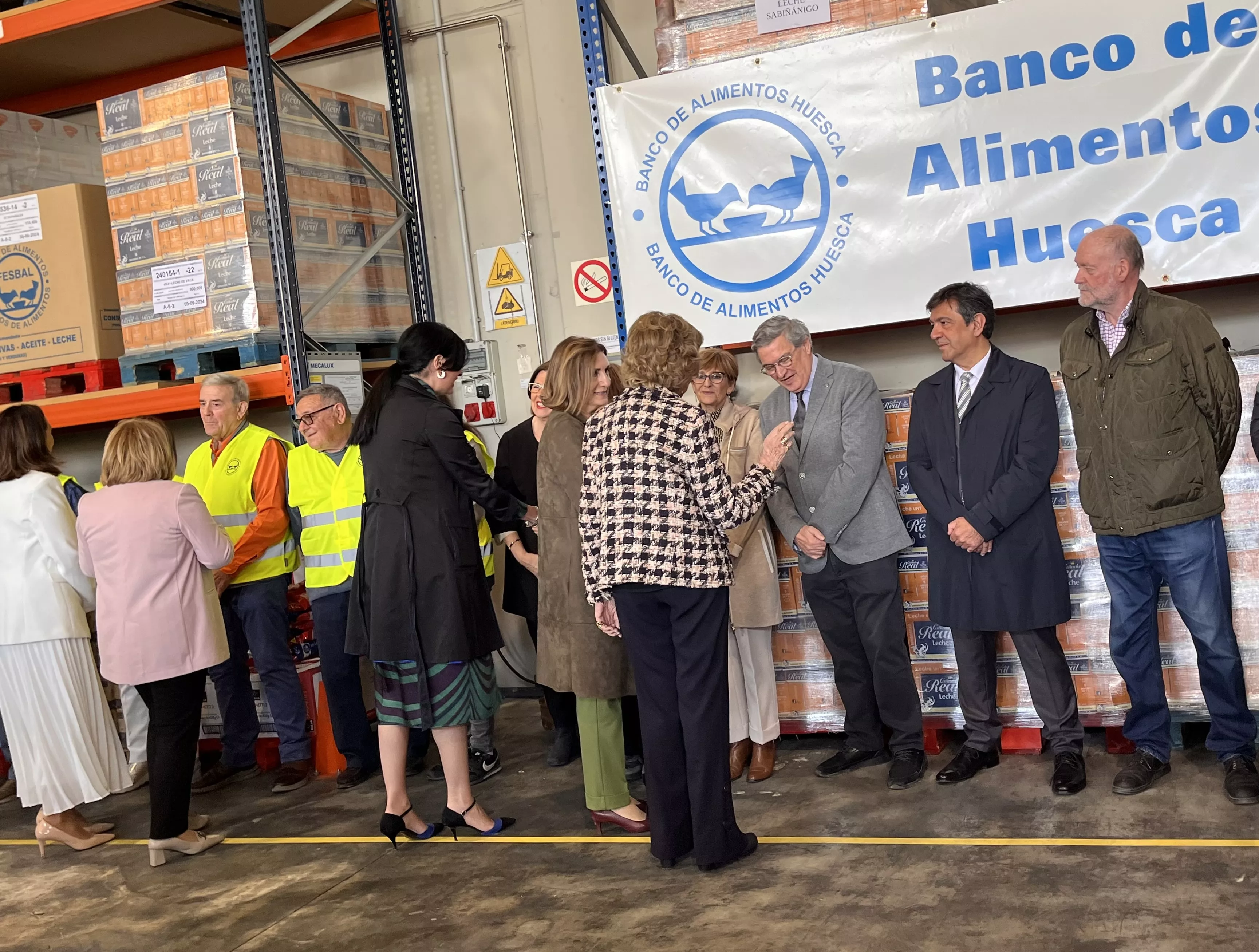 Reciente visita de la Reina Sofía al Banco de Alimentos de Huesca. Foto Mercedes Manterola