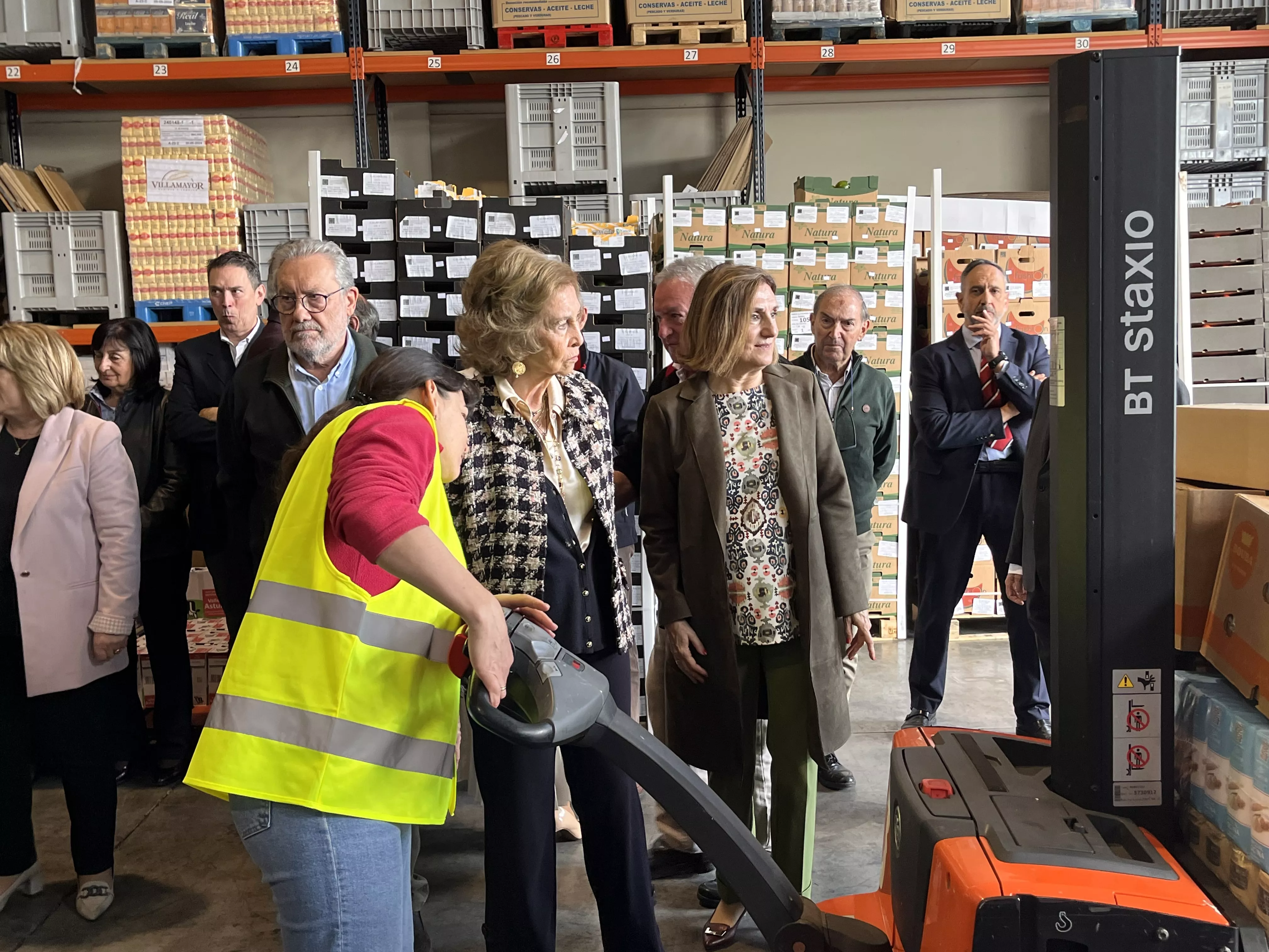Visita de la Reina Sofía al Banco de Alimentos de Huesca. Foto Mercedes Manterola