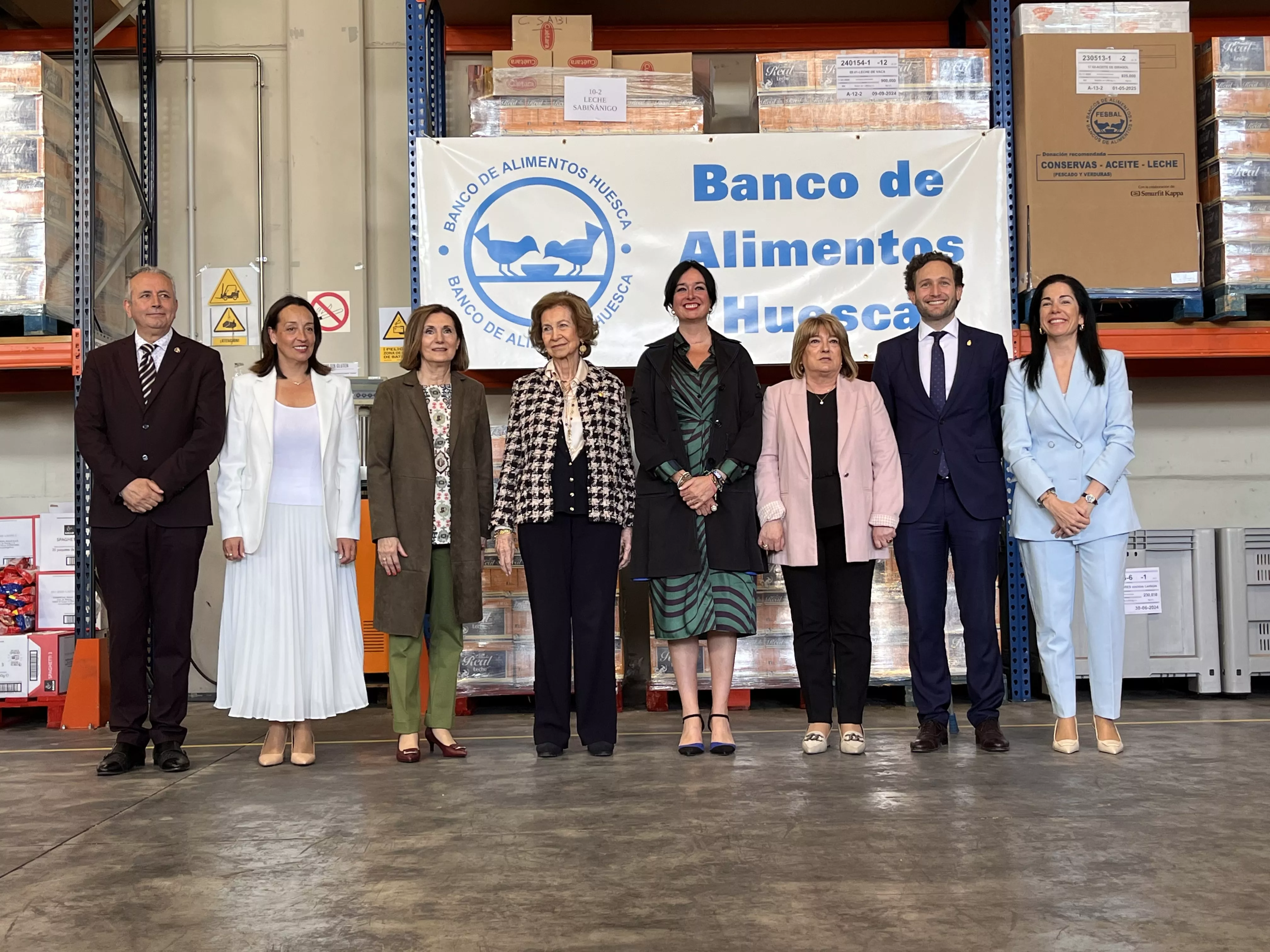 Visita de la Reina Sofía al Banco de Alimentos de Huesca. Foto Mercedes Manterola