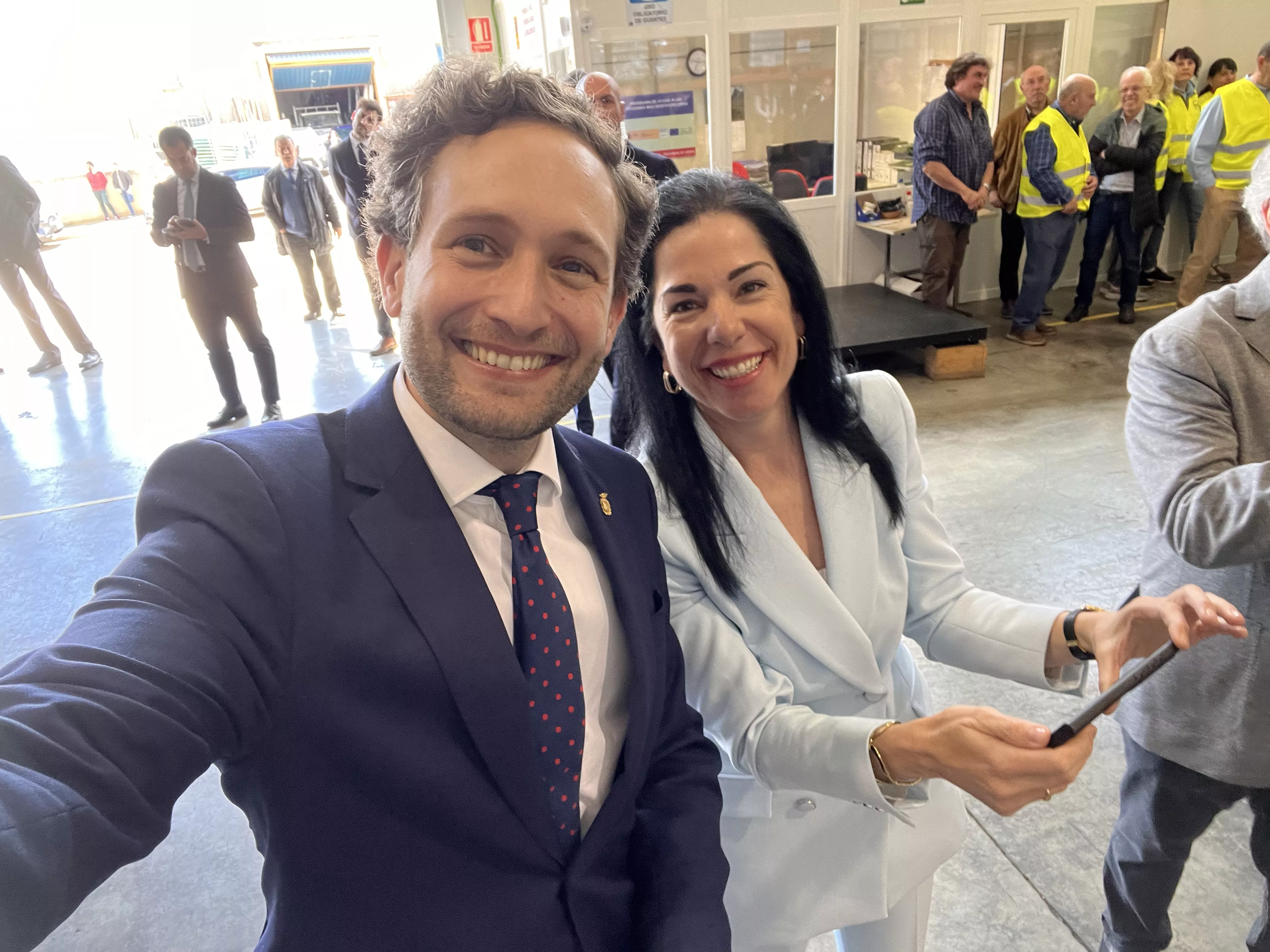 Visita de la Reina Sofía al Banco de Alimentos de Huesca. 
