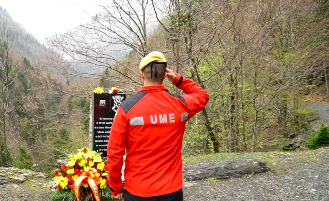 Homenaje de la UME a Víctor Martín Rebollo en Bujaruelo.