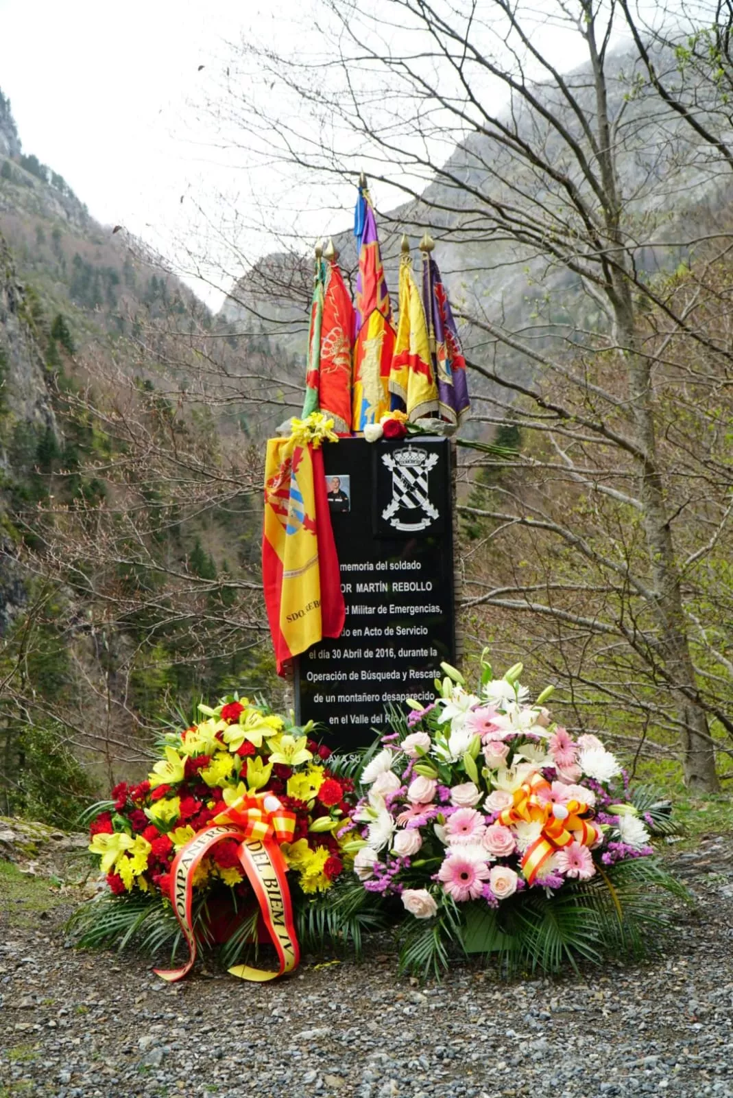 Homenaje de la UME a Víctor Martín Rebollo en Bujaruelo.