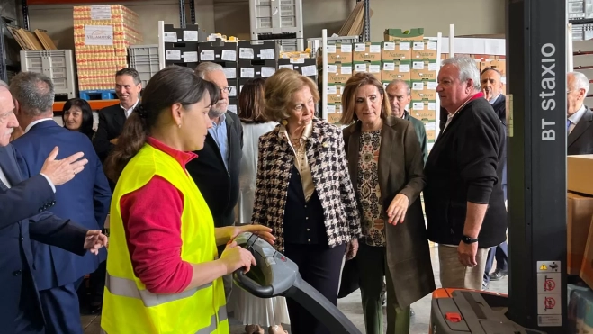 La Reina Sofía ha preguntado por numerosas cuestiones. Foto Mercedes Manterola La Reina Sofía ha preguntado por numerosas cuestiones. Foto Mercedes Manterola