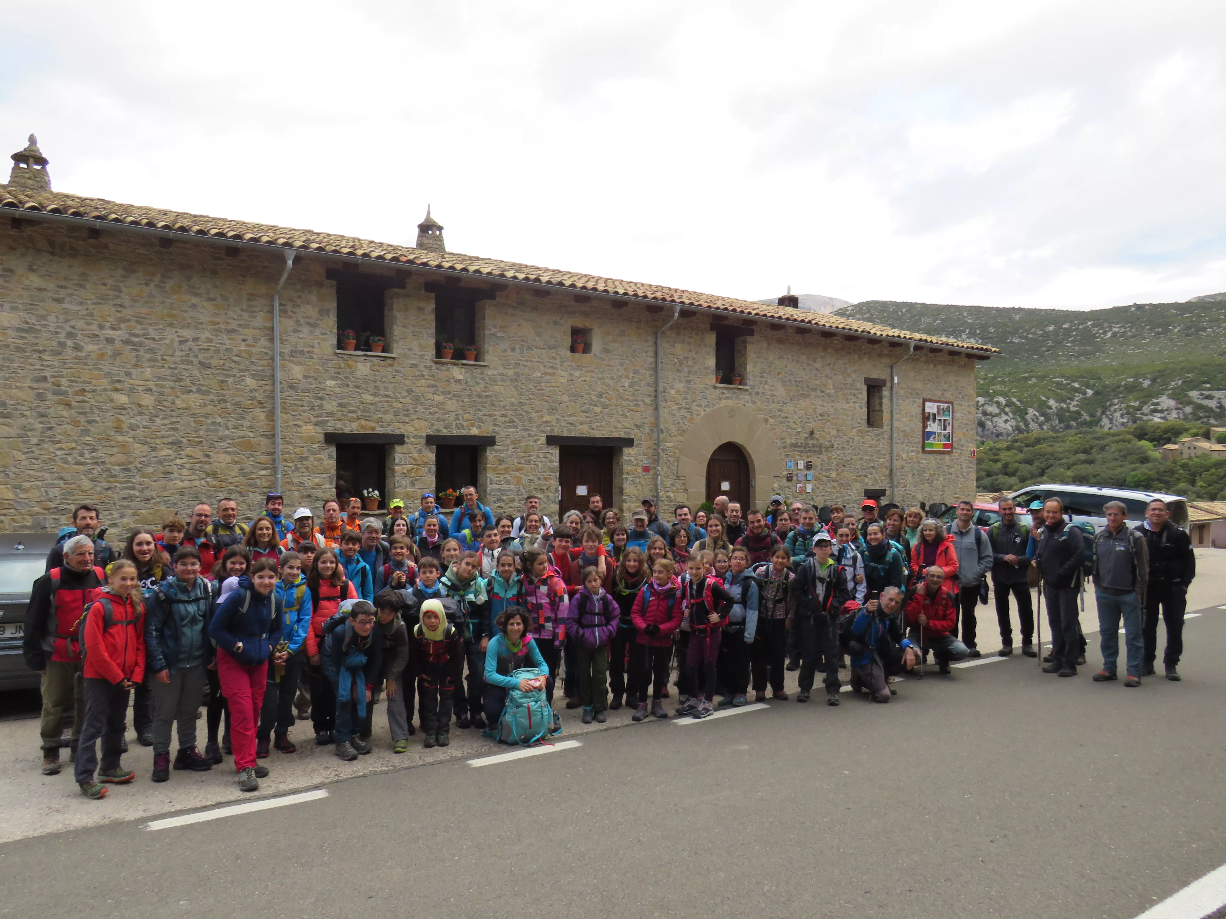 El grupo en Rodellar antes de partir.