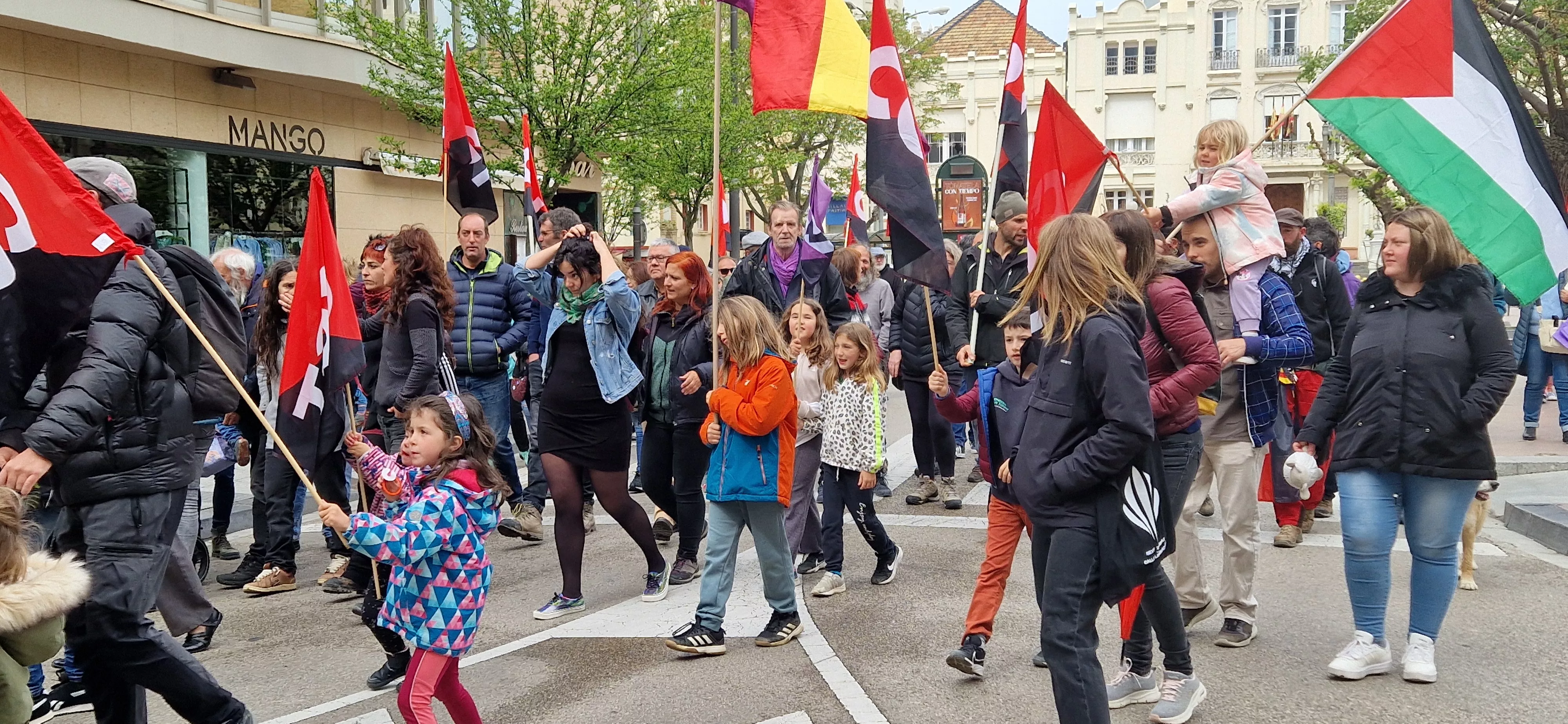 Manifestación de CGT y CNT el 1º de Mayo. Foto Myriam Martínez 