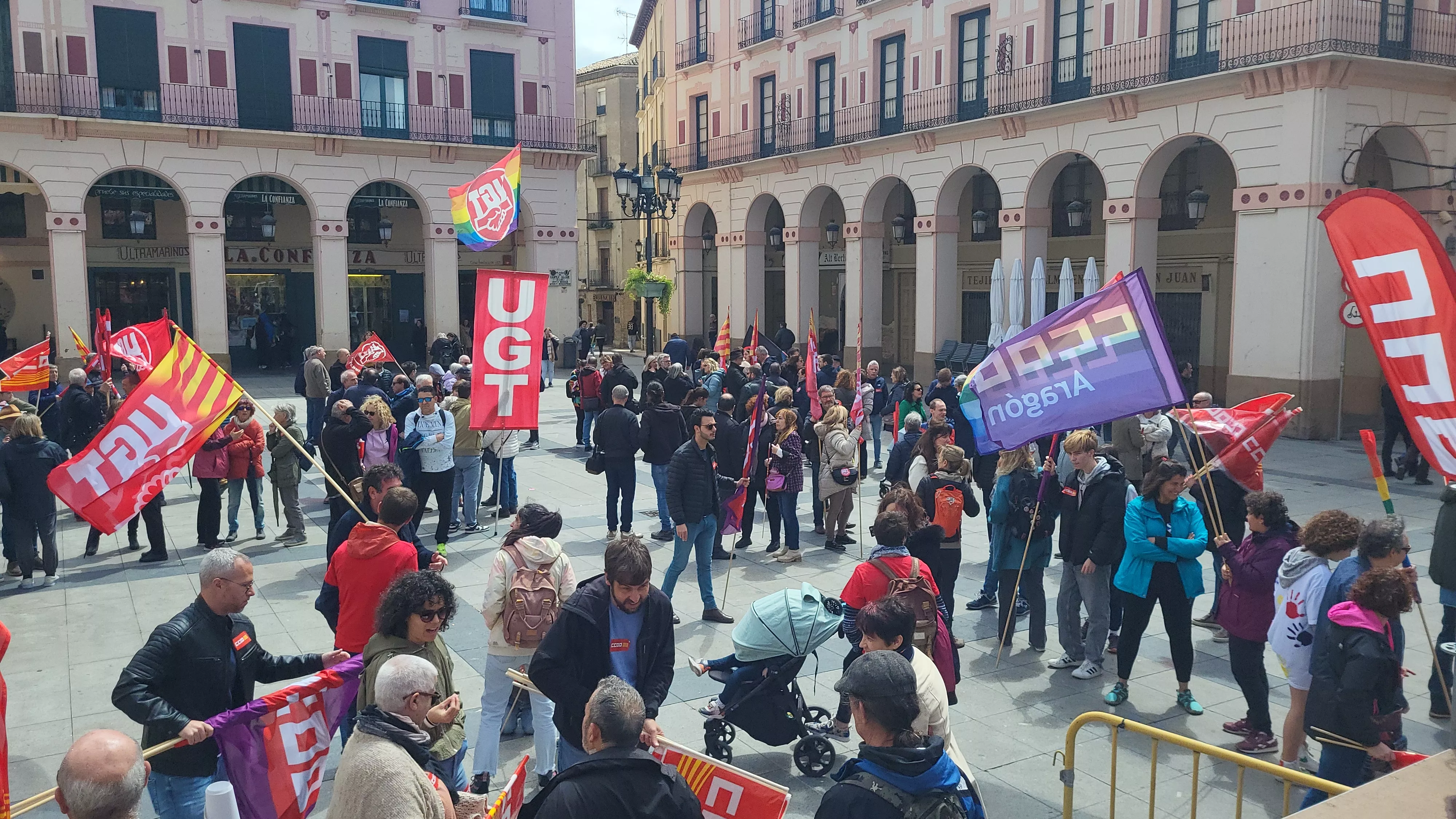 Manifestación del 1º de Mayo de UGT y CCOO en Huesca. Foto Mercedes Manterola