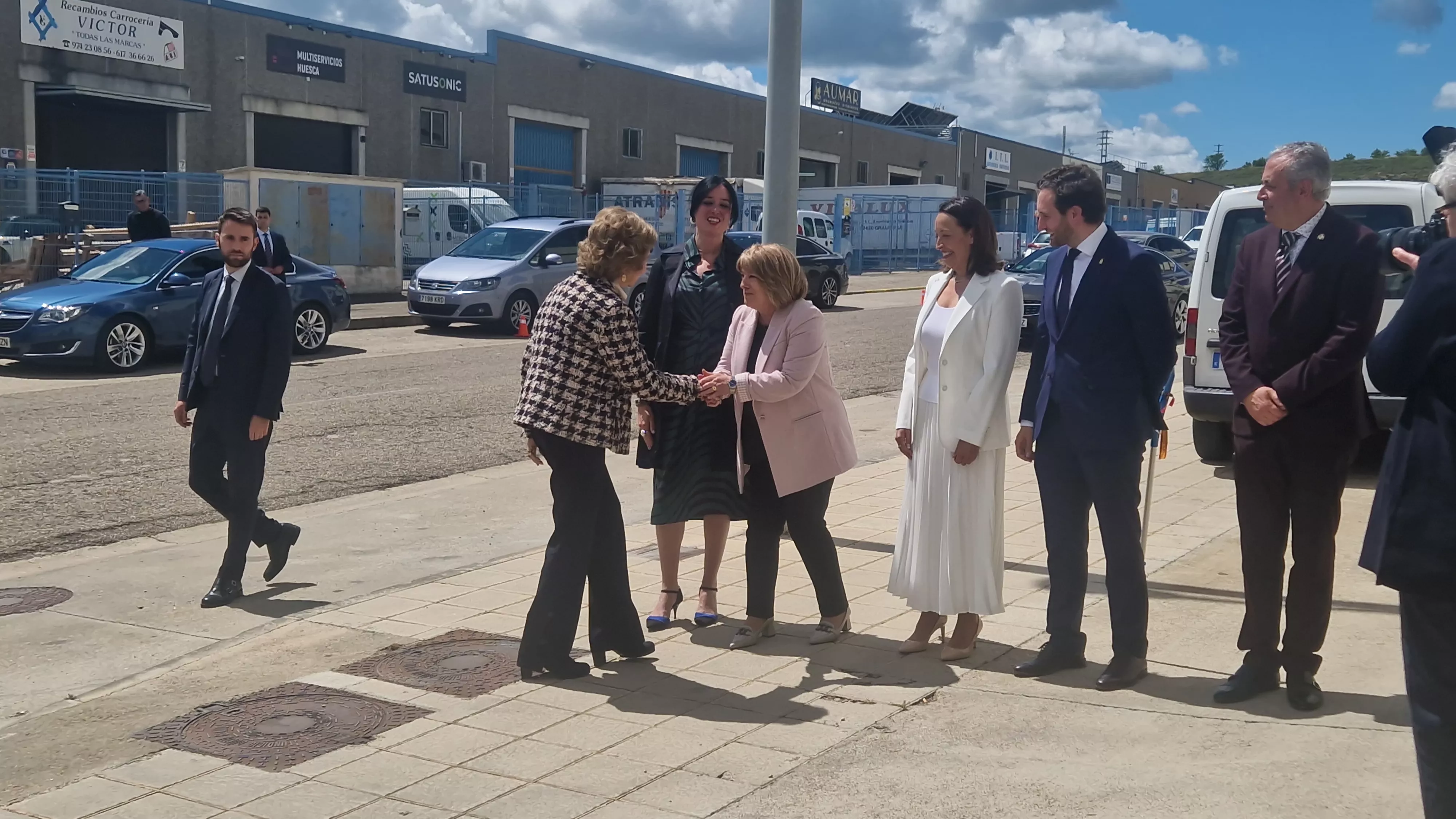 Visita de la Reina Sofía al Banco de Alimentos de Huesca. Foto Myriam Martínez