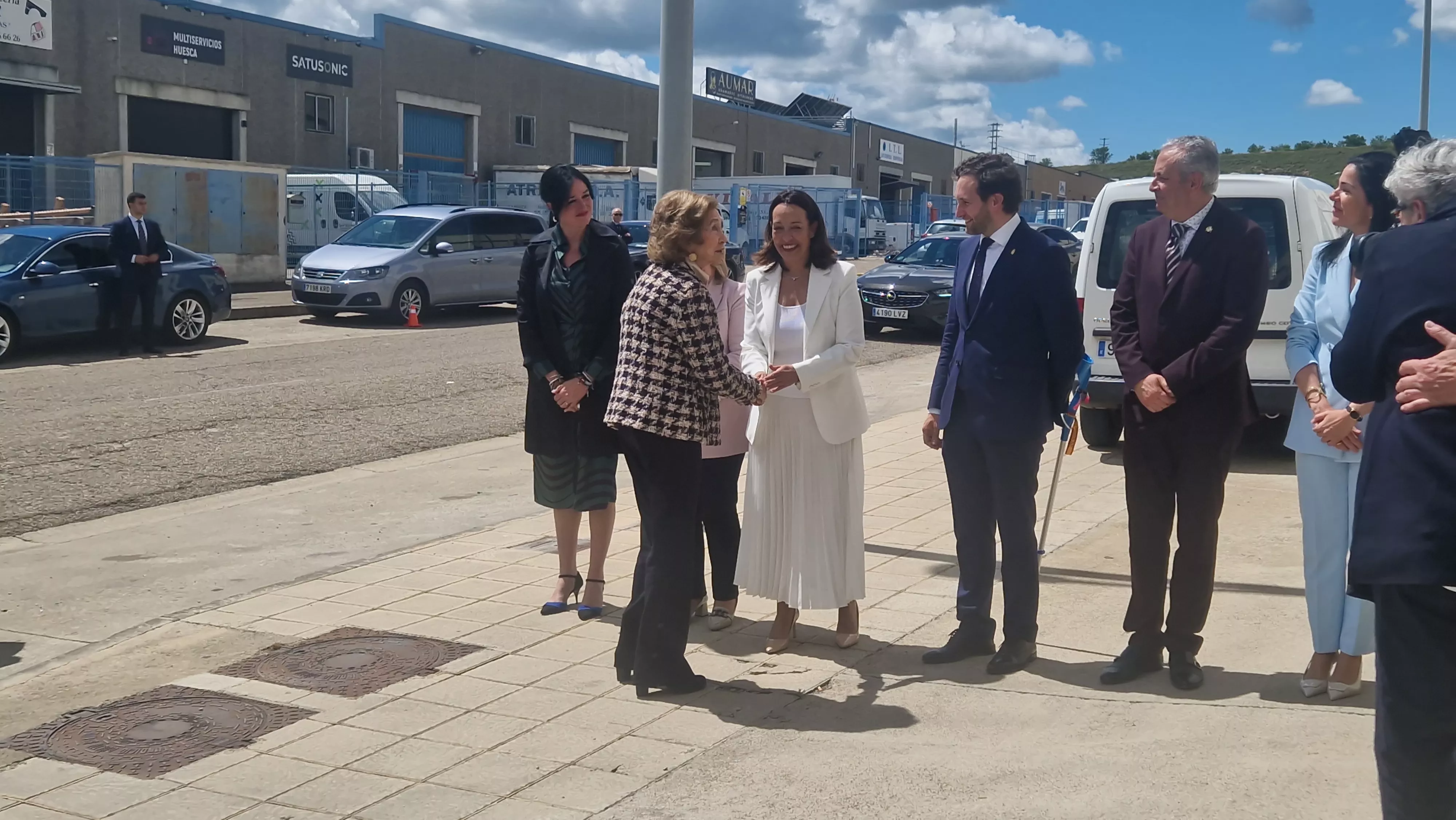 Visita de la Reina Sofía al Banco de Alimentos de Huesca. Foto Myriam Martínez