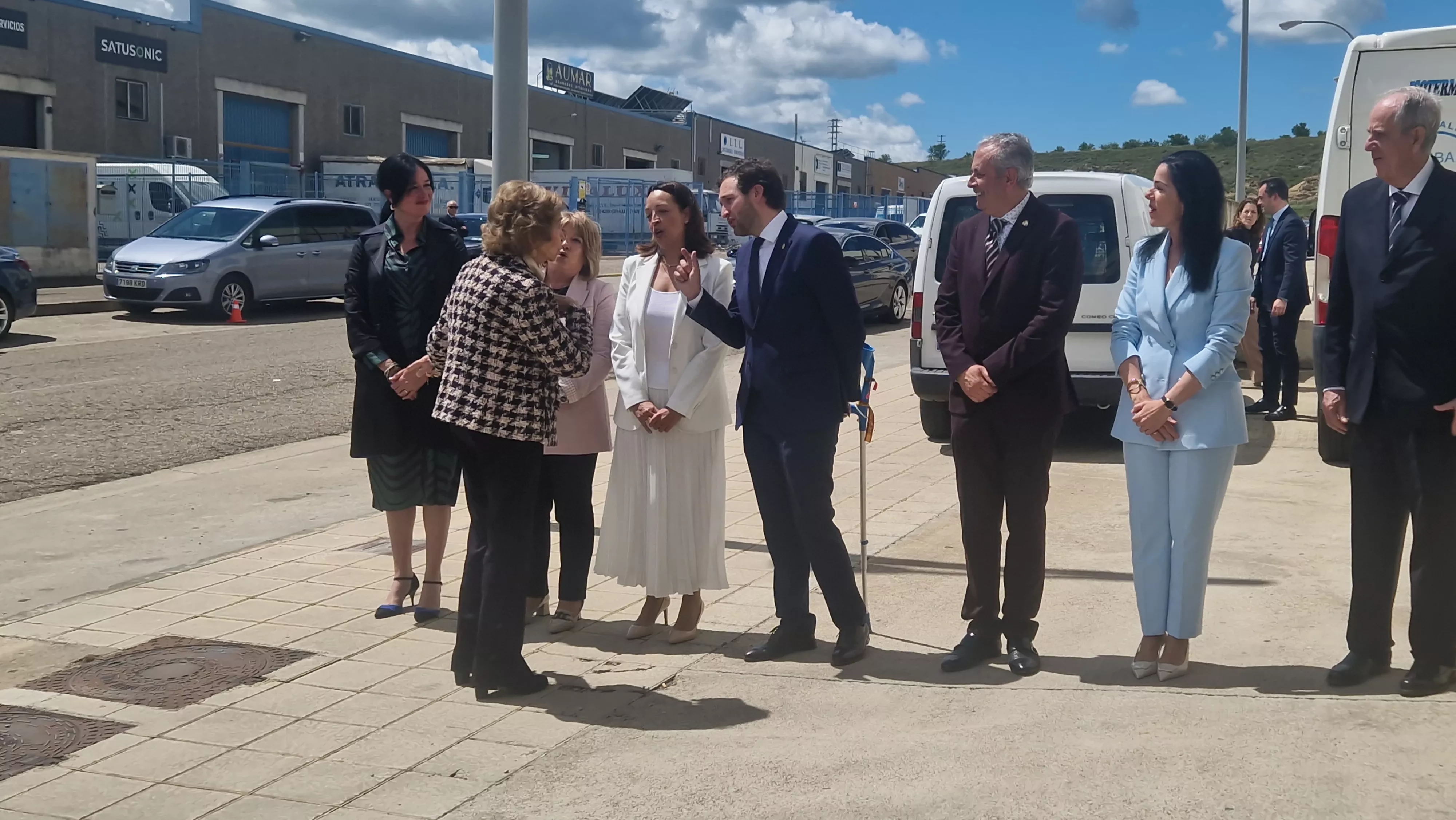Visita de la Reina Sofía al Banco de Alimentos de Huesca. Foto Myriam Martínez