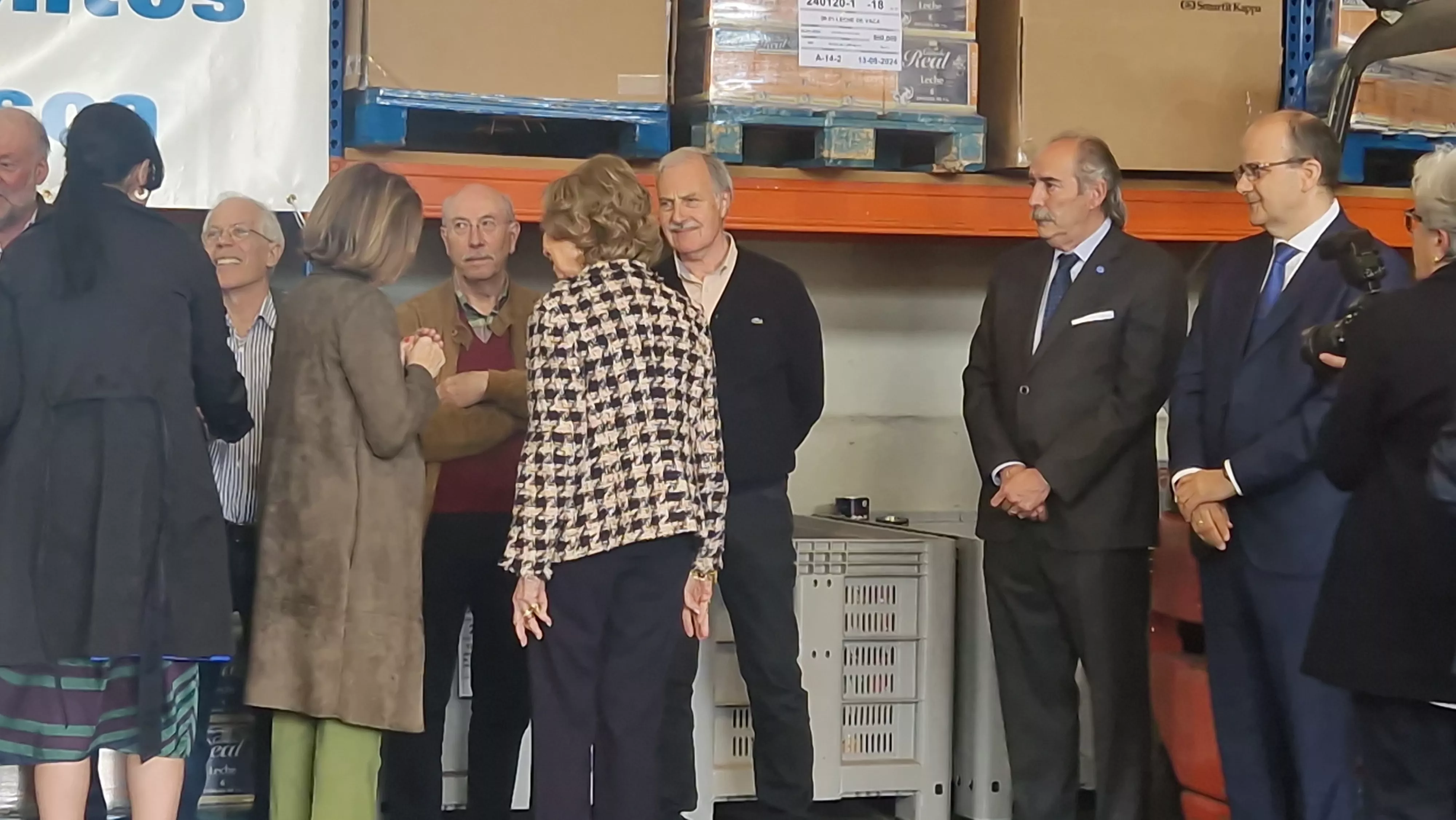 Visita de la Reina Sofía al Banco de Alimentos de Huesca. Foto Myriam Martínez