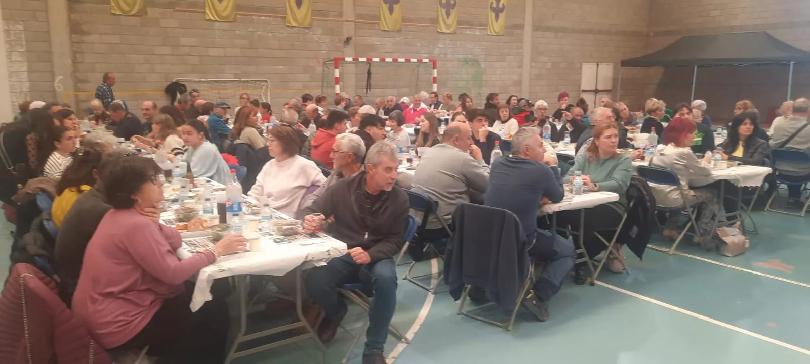 Fiesta de voluntarios en Ayerbe del Club Deportivo Padelante