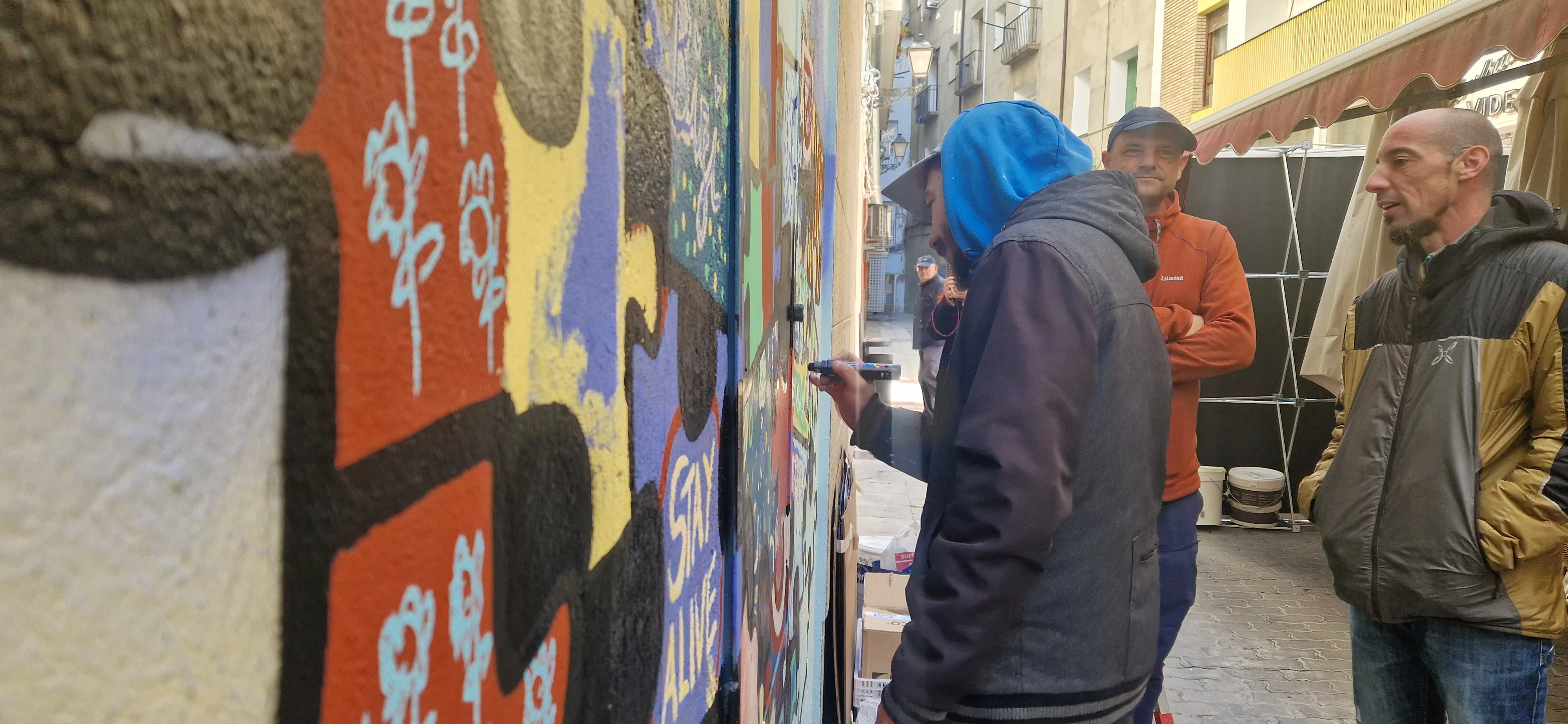 Primer mural colaborativo de Diversario. Foto Myriam Martínez