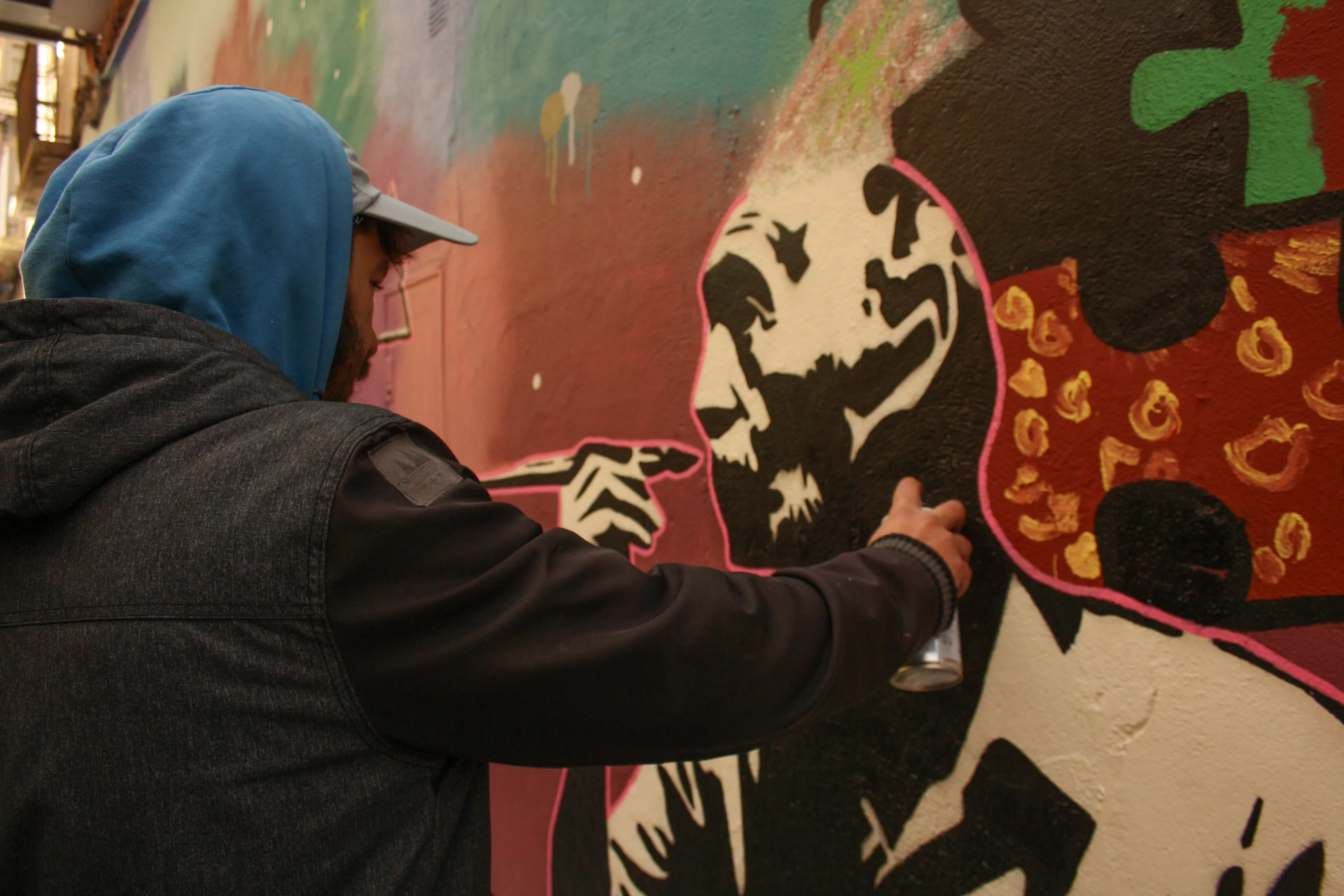 Primer mural colaborativo de Diversario. Foto Meliza Armoa