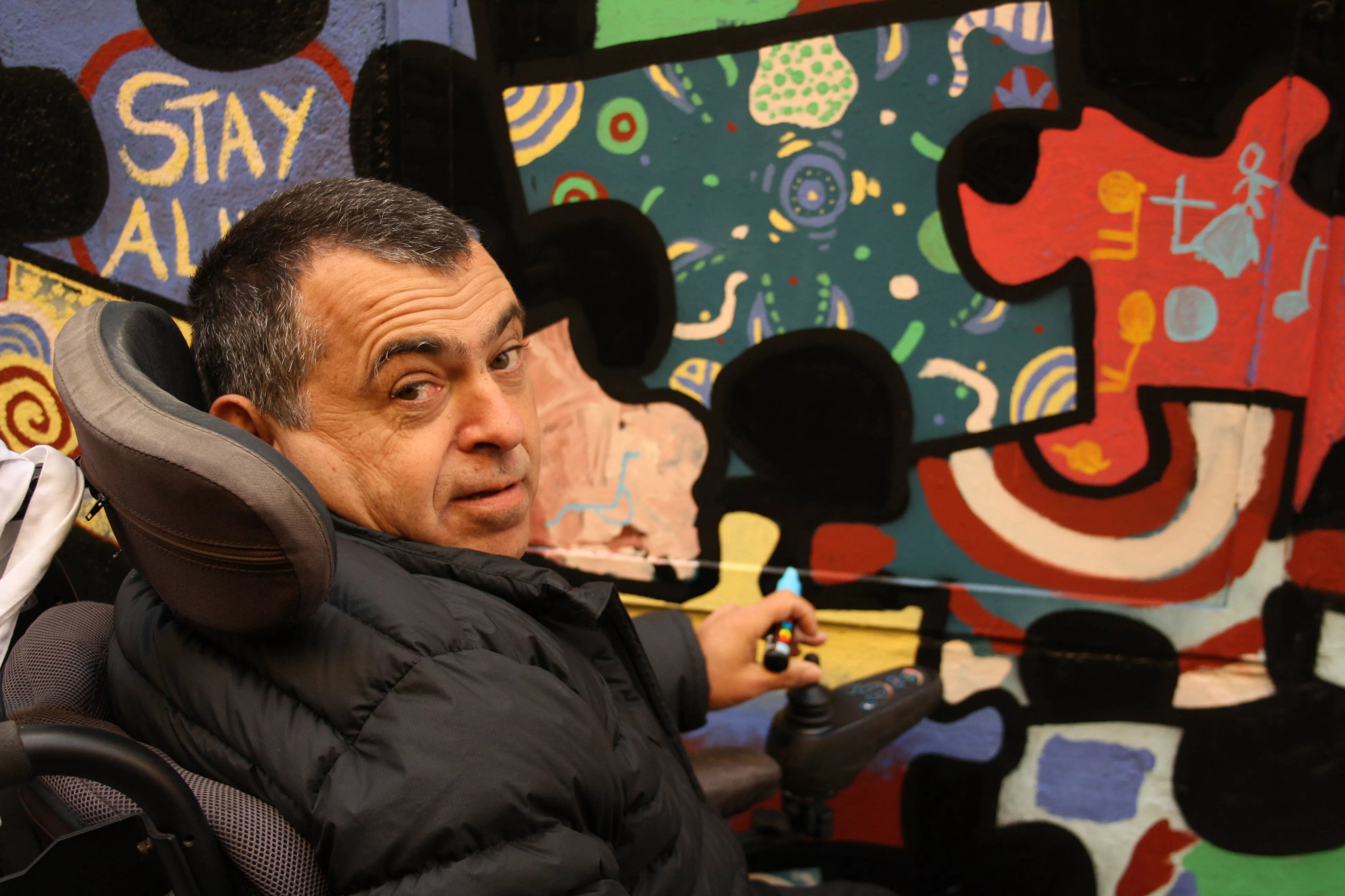 Primer mural colaborativo de Diversario. Foto Meliza Armoa 