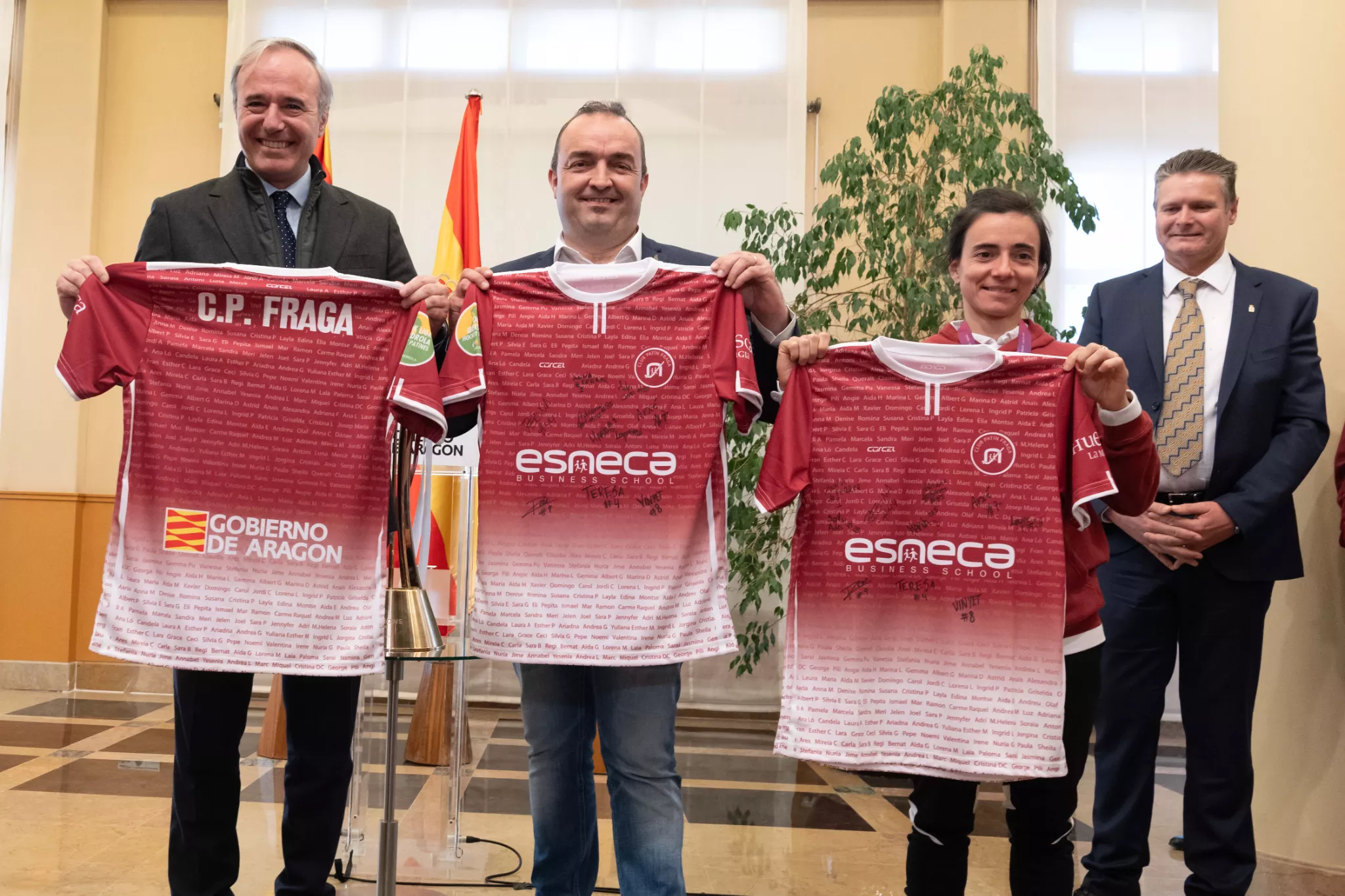 Recepción del GA al Esneca Fraga.